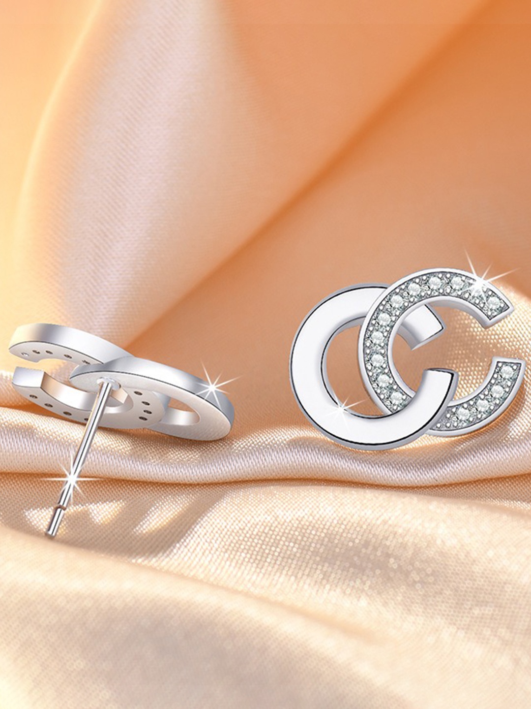 

MYKI Silver-Plated Geometric Studs Earrings