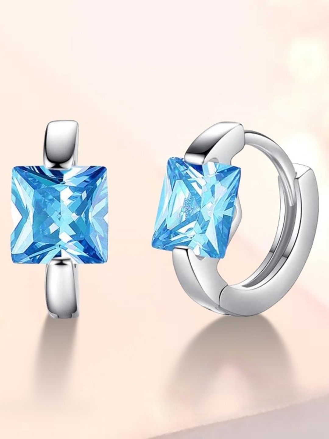 

MYKI Silver-Plated Contemporary Hoop Earrings