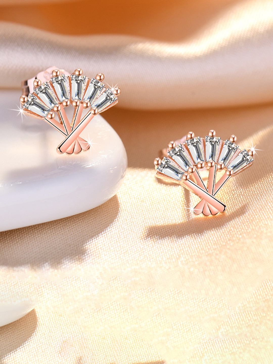 

MYKI Rose Gold-Plated Contemporary Studs Earrings