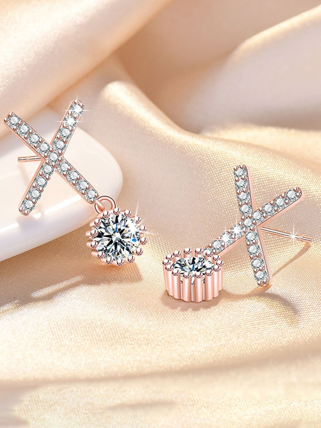 

MYKI Rose Gold-Plated Contemporary Drop Earrings