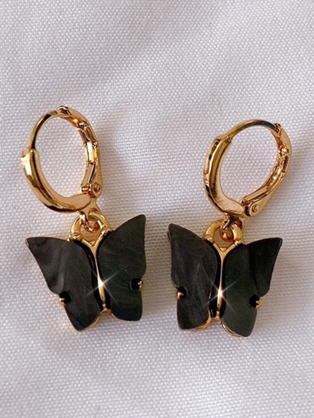 

MYKI Black Contemporary Drop Earrings