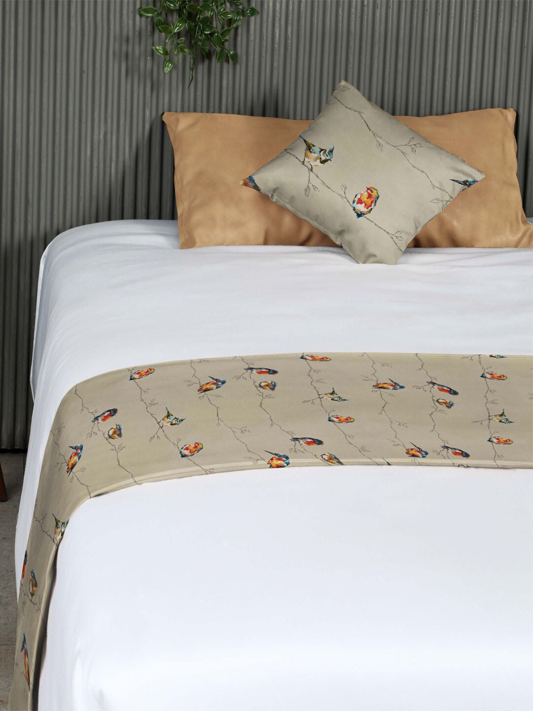 

SPACES Vine Charm Beige Printed Velvet King & Queen Bed Runner & 2 Pieces Cushion Covers