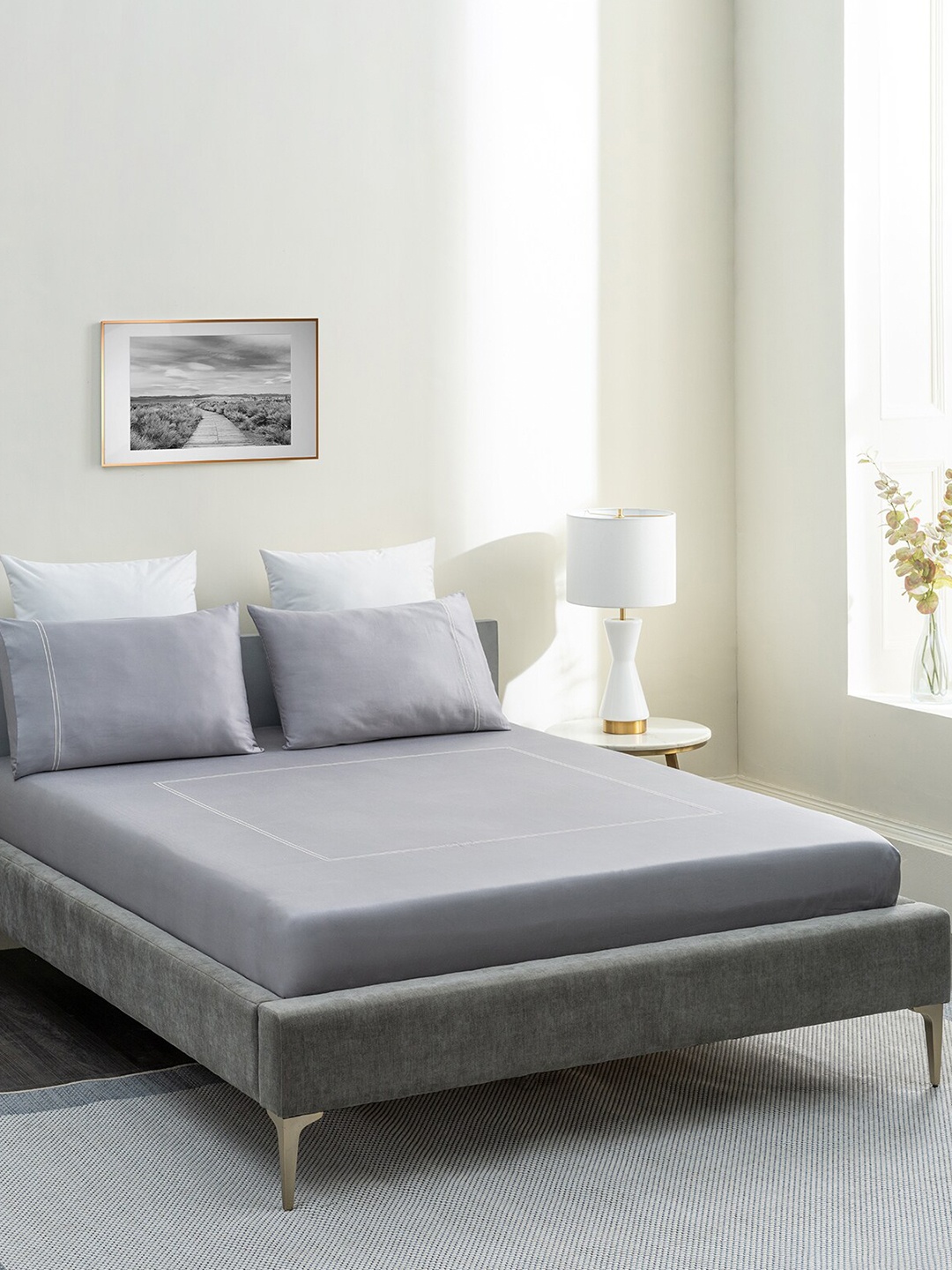 

DDecor Grey 180 TC Cotton King Bedsheet with 2 Pillow Covers