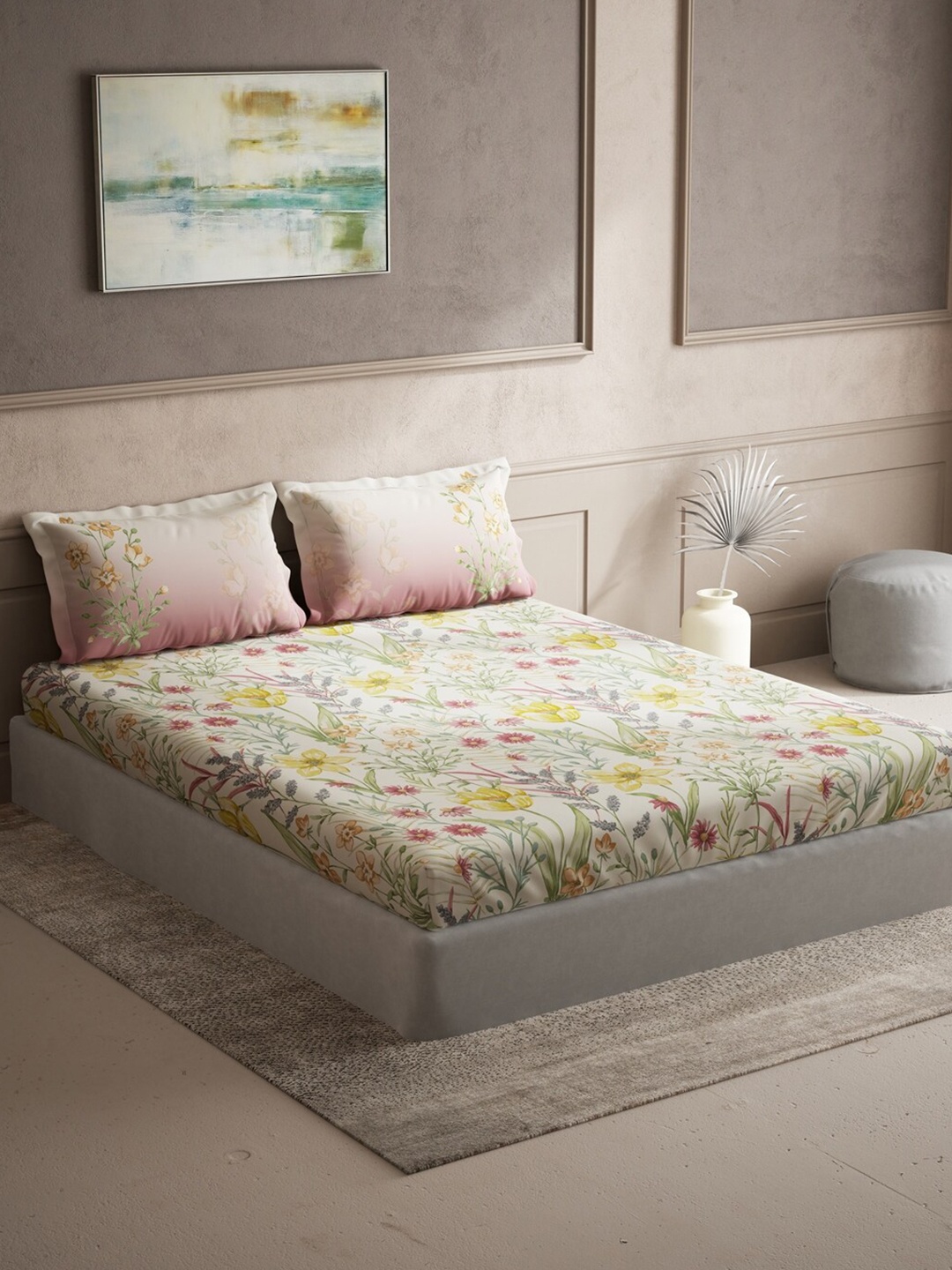 

DDecor Yellow & White Floral 140 TC Cotton Queen Bedsheet with 2 Pillow Covers