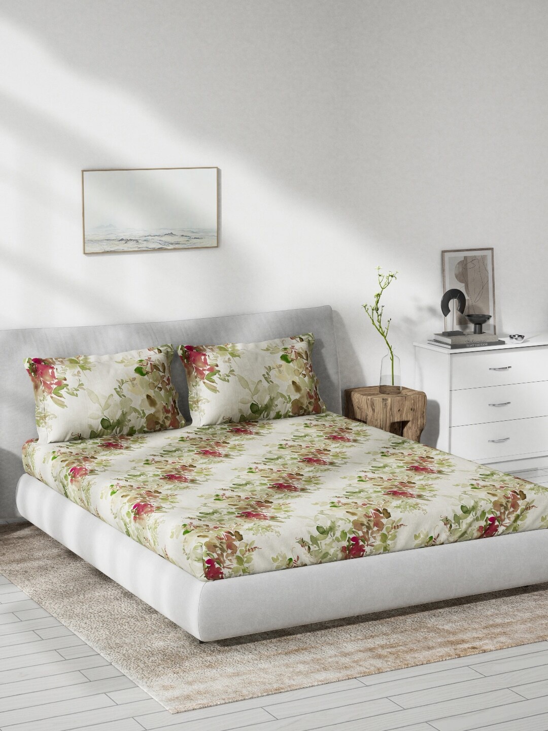 

DDecor Green & Red Floral 140 TC Cotton Queen Bedsheet With 2 Pillow Covers