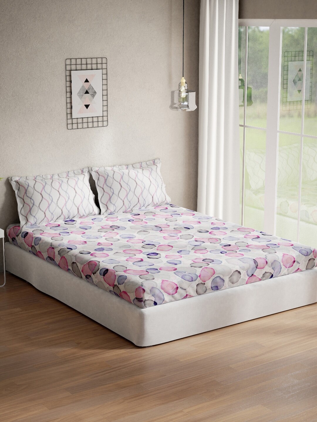 

DDecor Pink & Grey 140 TC Cotton Queen Bedsheet with 2 Pillow Covers