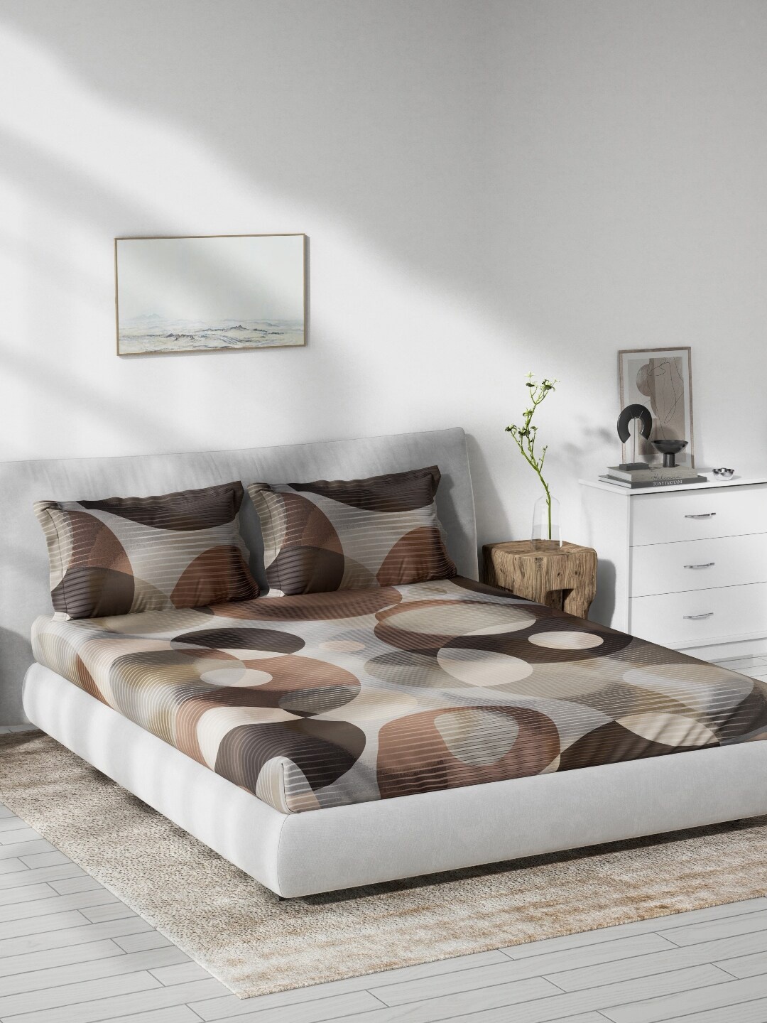 

DDecor Brown & White Geometric 140 TC Cotton Queen Bedsheet With 2 Pillow Covers
