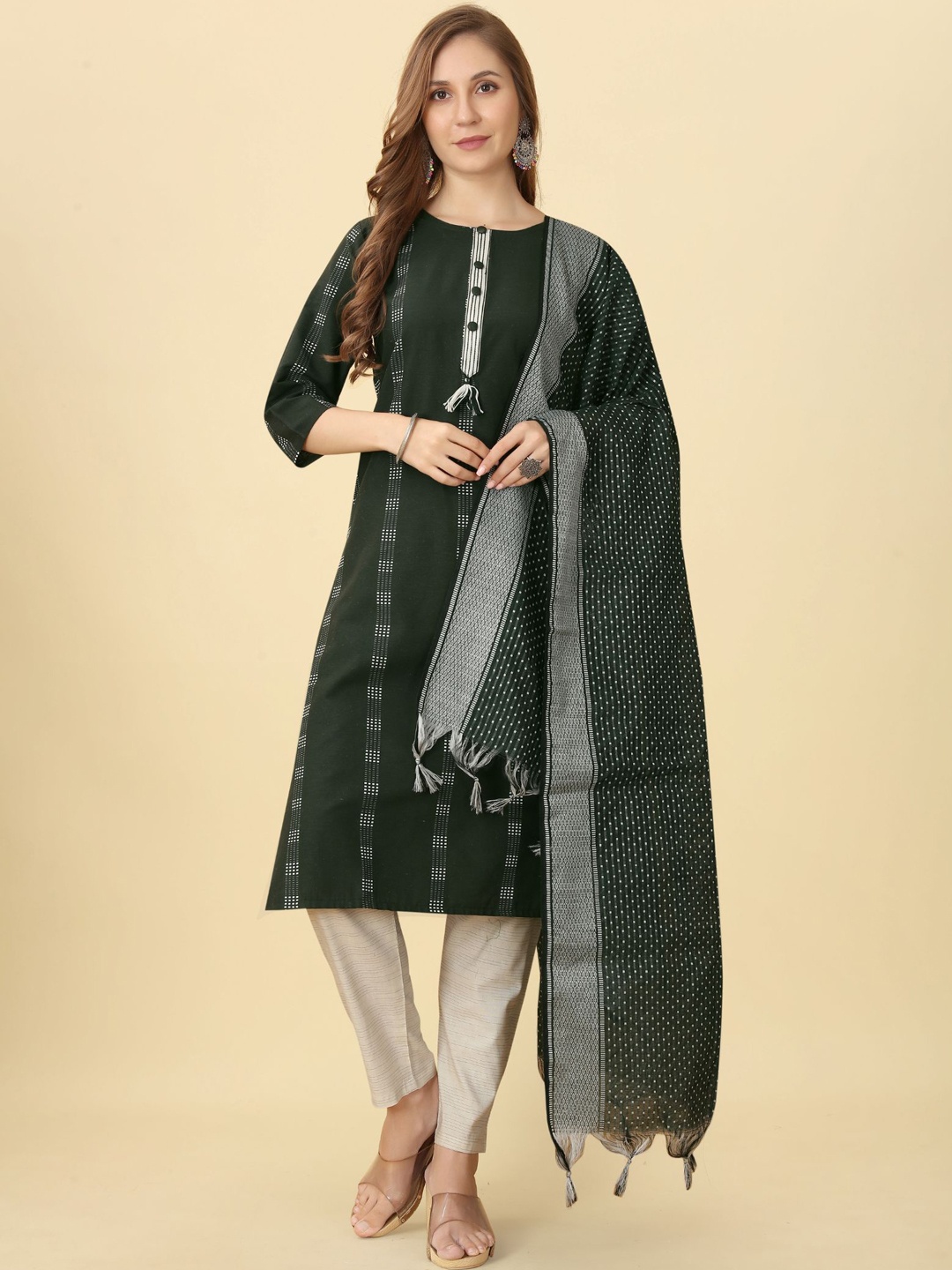 

KALINI Geometric Printed Regular Kurta with Trousers & With Dupatta, Green