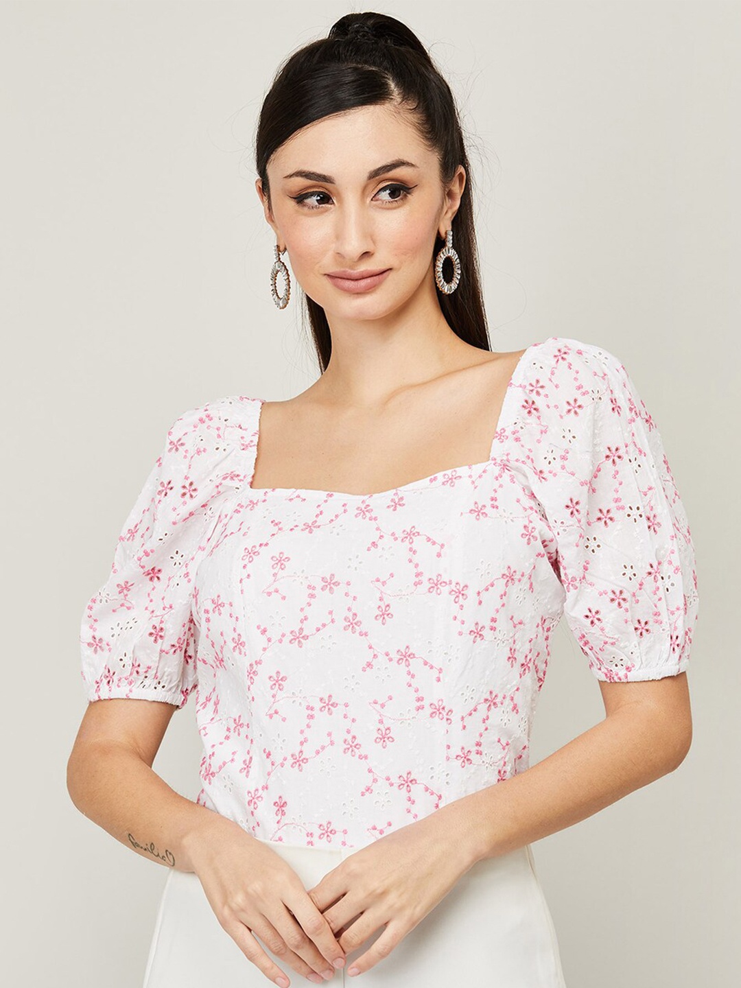 

CODE by Lifestyle Floral Printed Puff Sleeves Sweetheart Neck Cotton Top, Off white