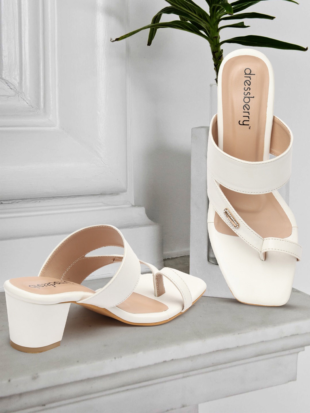 

DressBerry White One Toe Block Heels