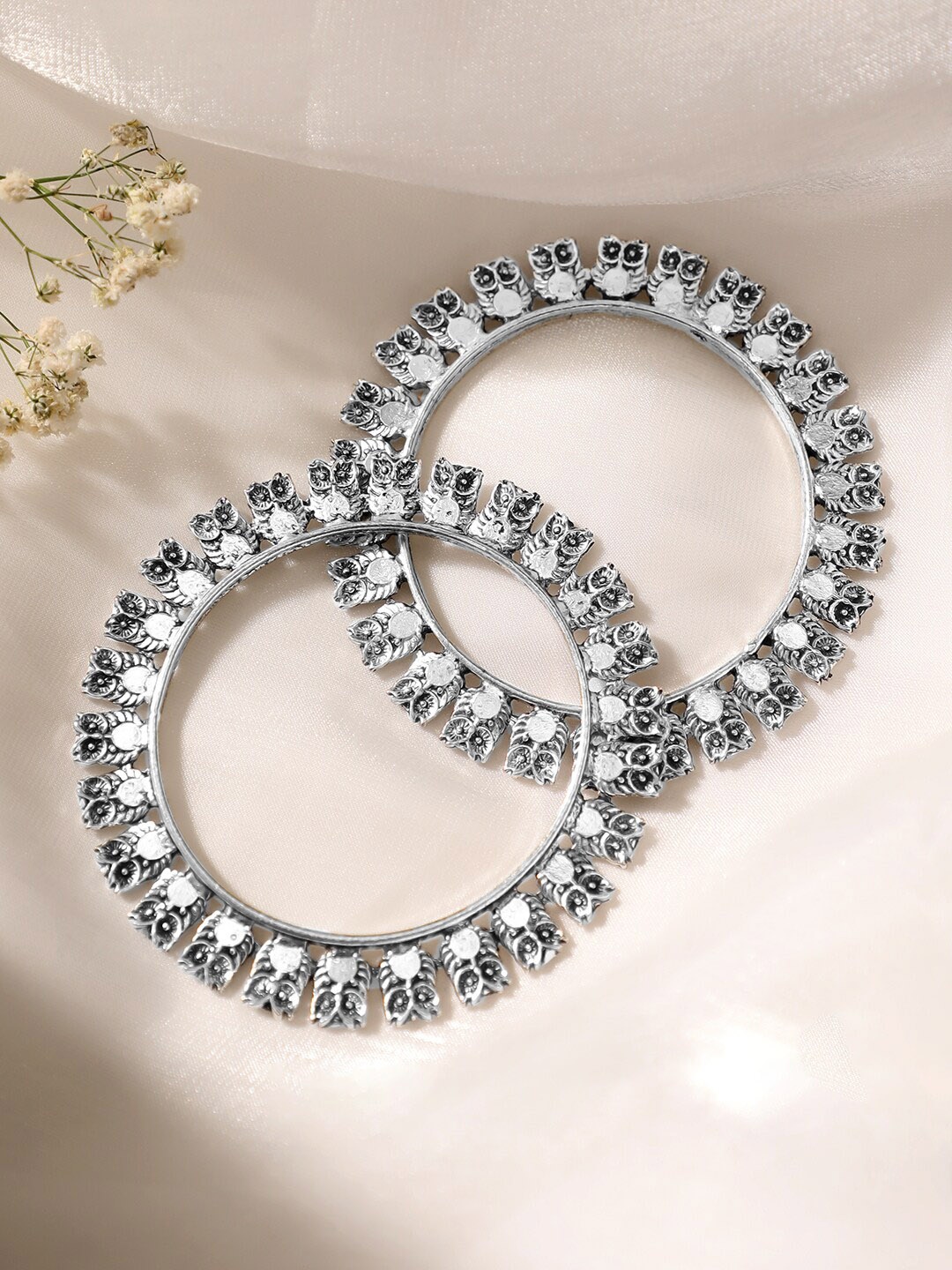

Rubans Set Of 2 Silver-Plated Owl Motif Oxidised Bangles