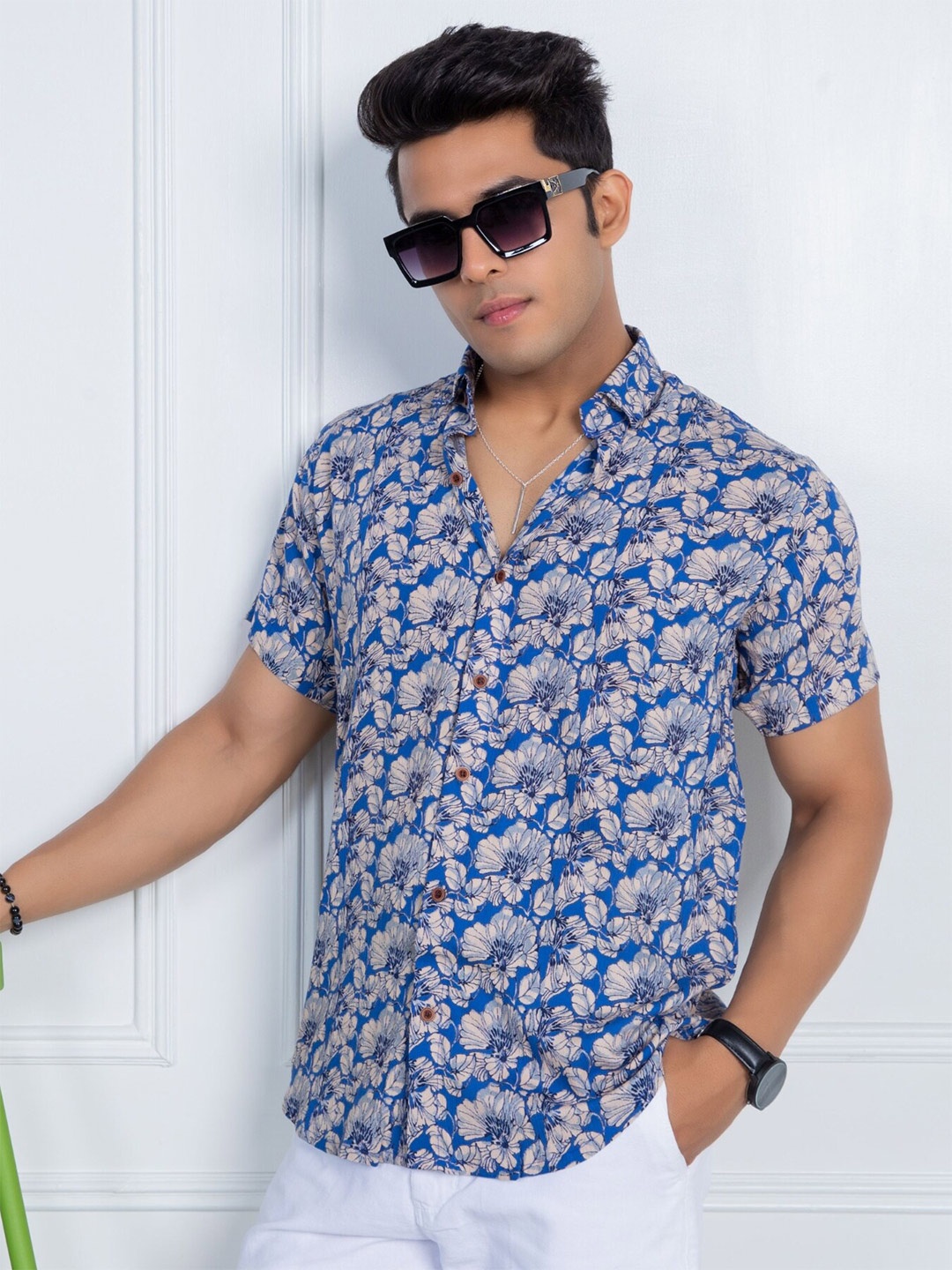 

Firangi Yarn Classic Floral Printed Casual Linen Shirt, Blue