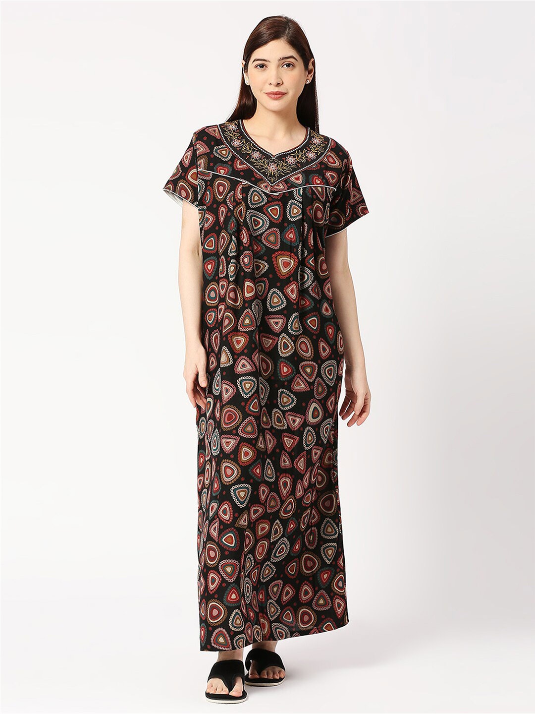 

Pretty Awesome Geometric Printed Maxi Nightdress, Black