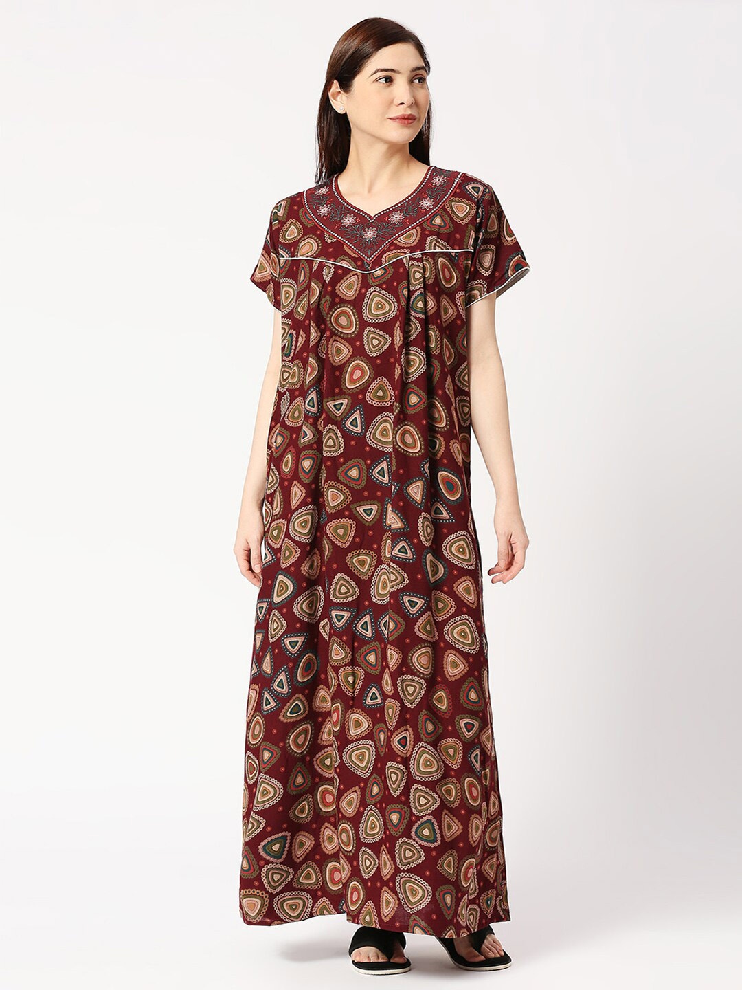 

Pretty Awesome Geometric Printed Maxi Nightdress, Maroon