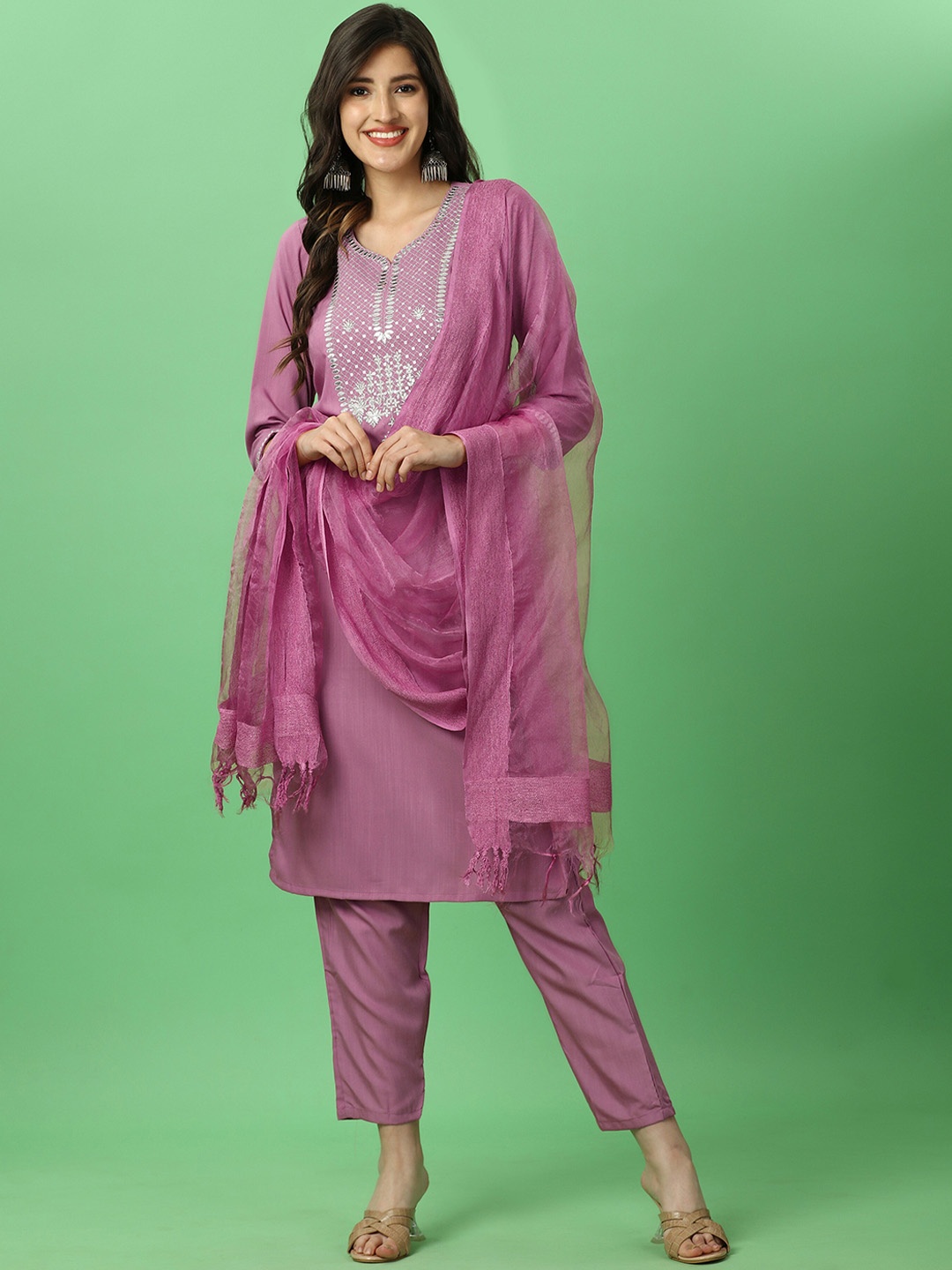 

ASPORA Ethnic Motifs Embroidered Sequined Kurta with Trousers & Dupatta, Purple