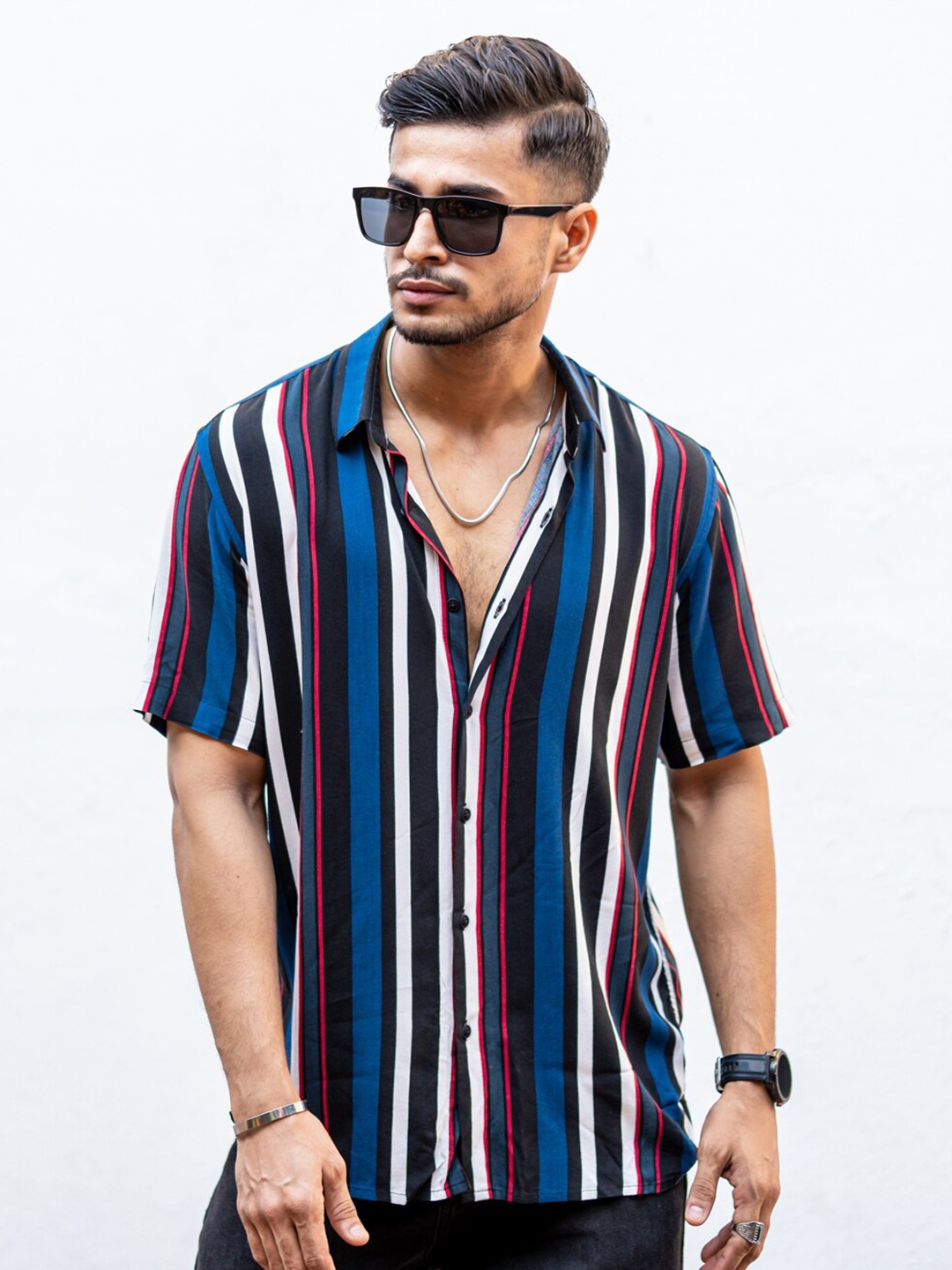 

Powerlook India Slim Vertical Multi Striped Knitted Casual Shirt, Navy blue