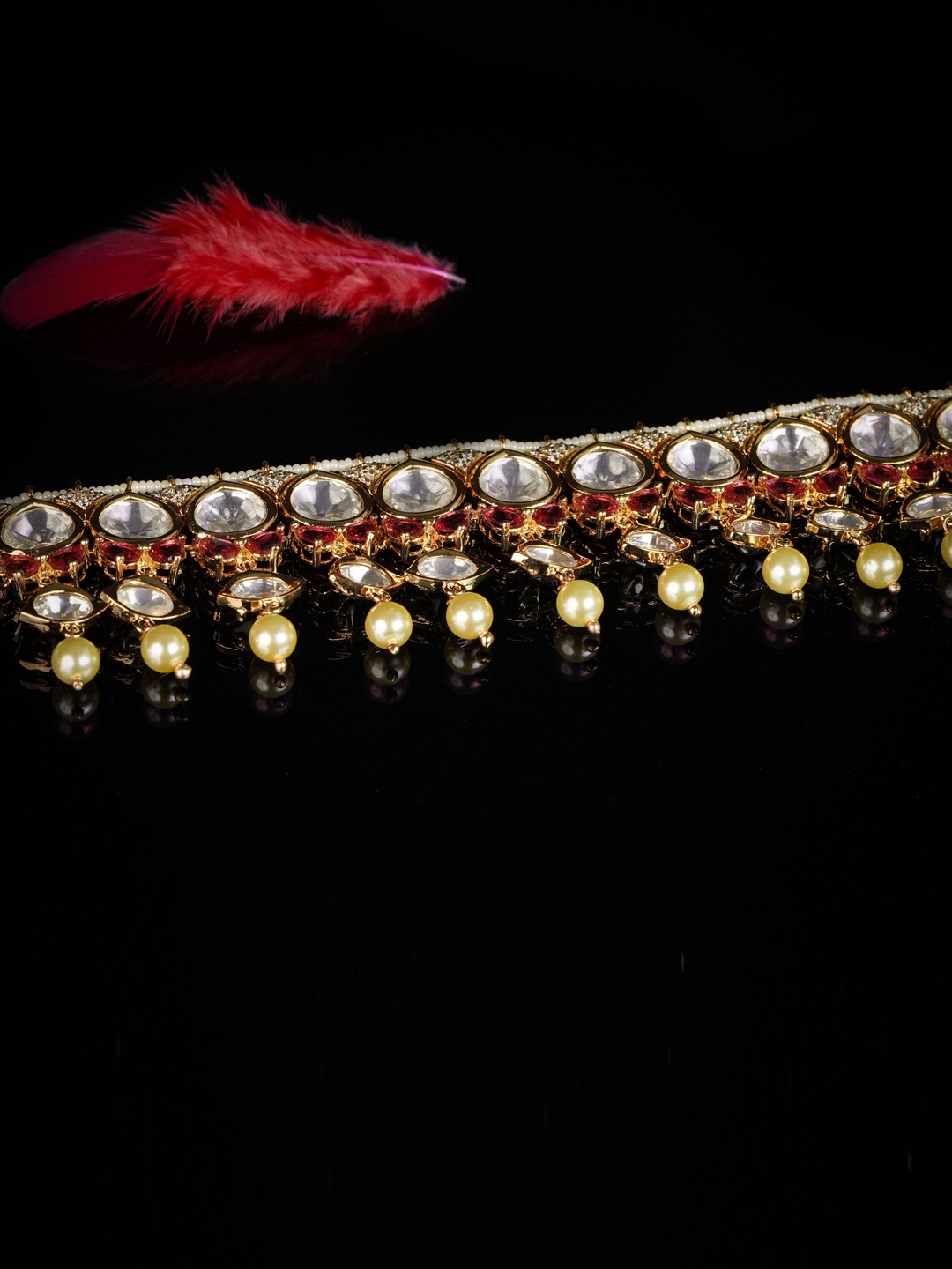 

Kord Store Gold-Plated Kundan-Studded & Beaded Vilandi Jewellery Set