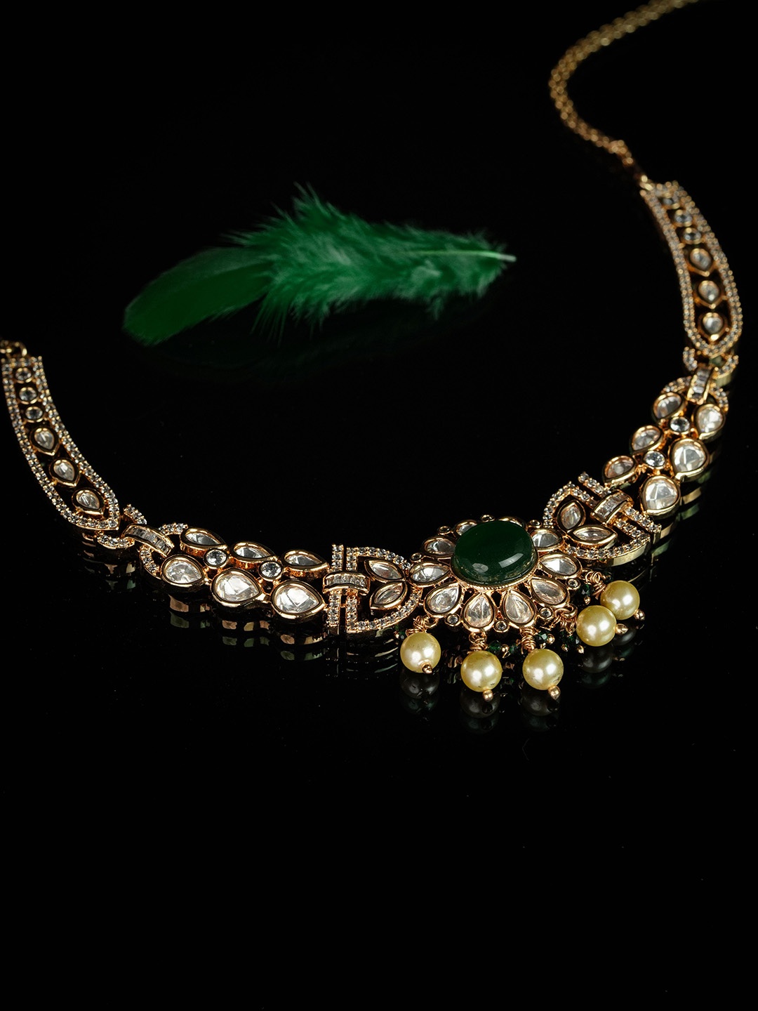 

Kord Store Gold-Plated Kundan-Studded & Beaded Vilandi Jewellery Set