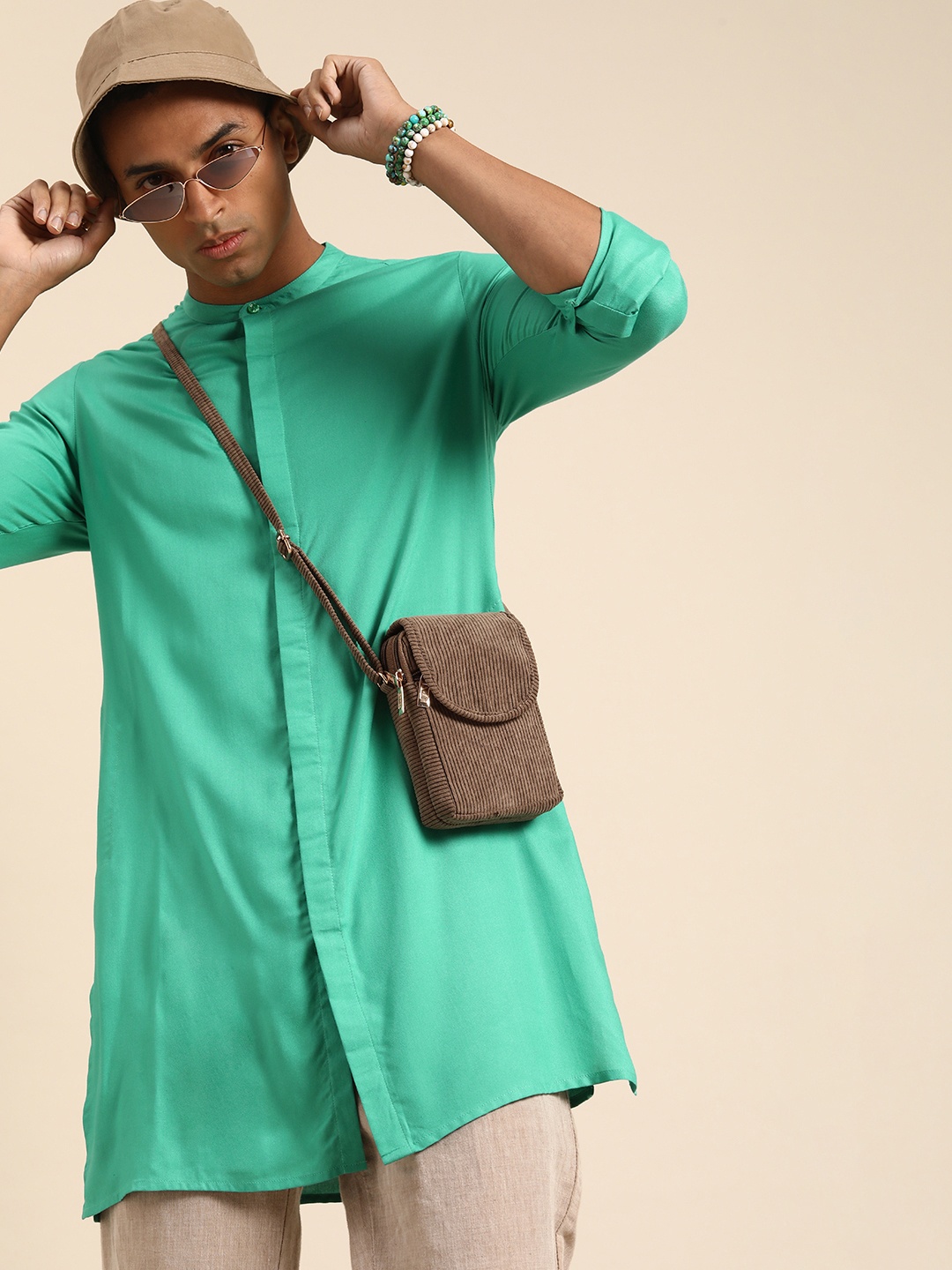 

Sangria Men Solid Straight Kurta, Sea green