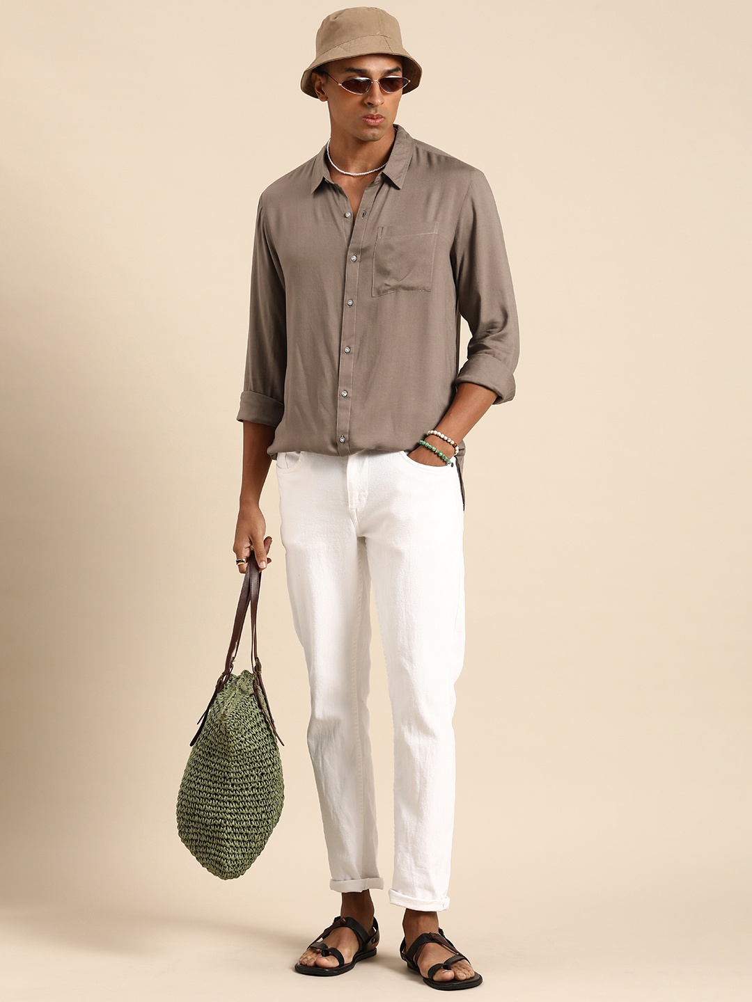 

Sangria Men Grey Classic Opaque Casual Shirt