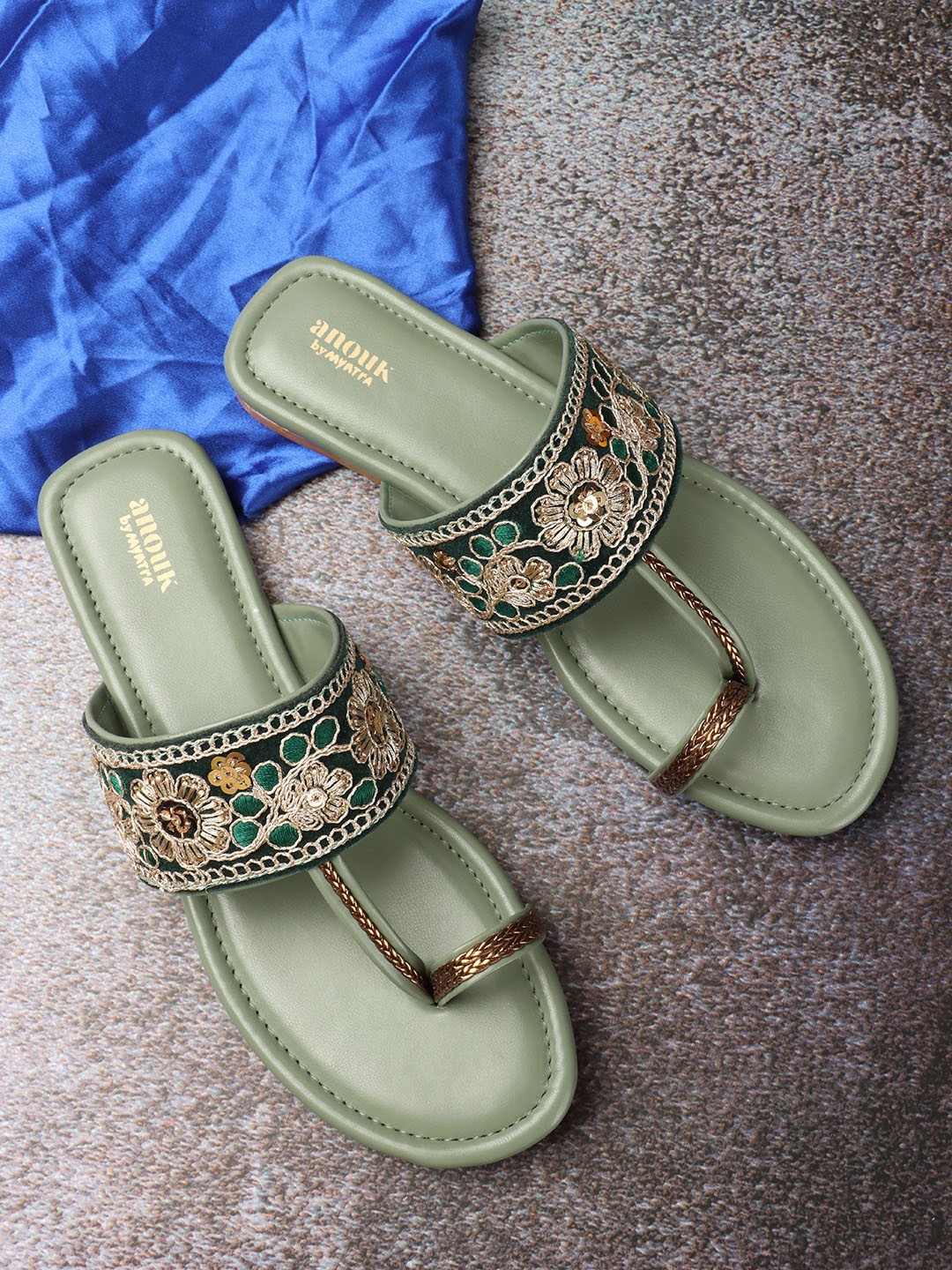 

Anouk Embellished One Ethnic - Embellished Toe Flats, Olive