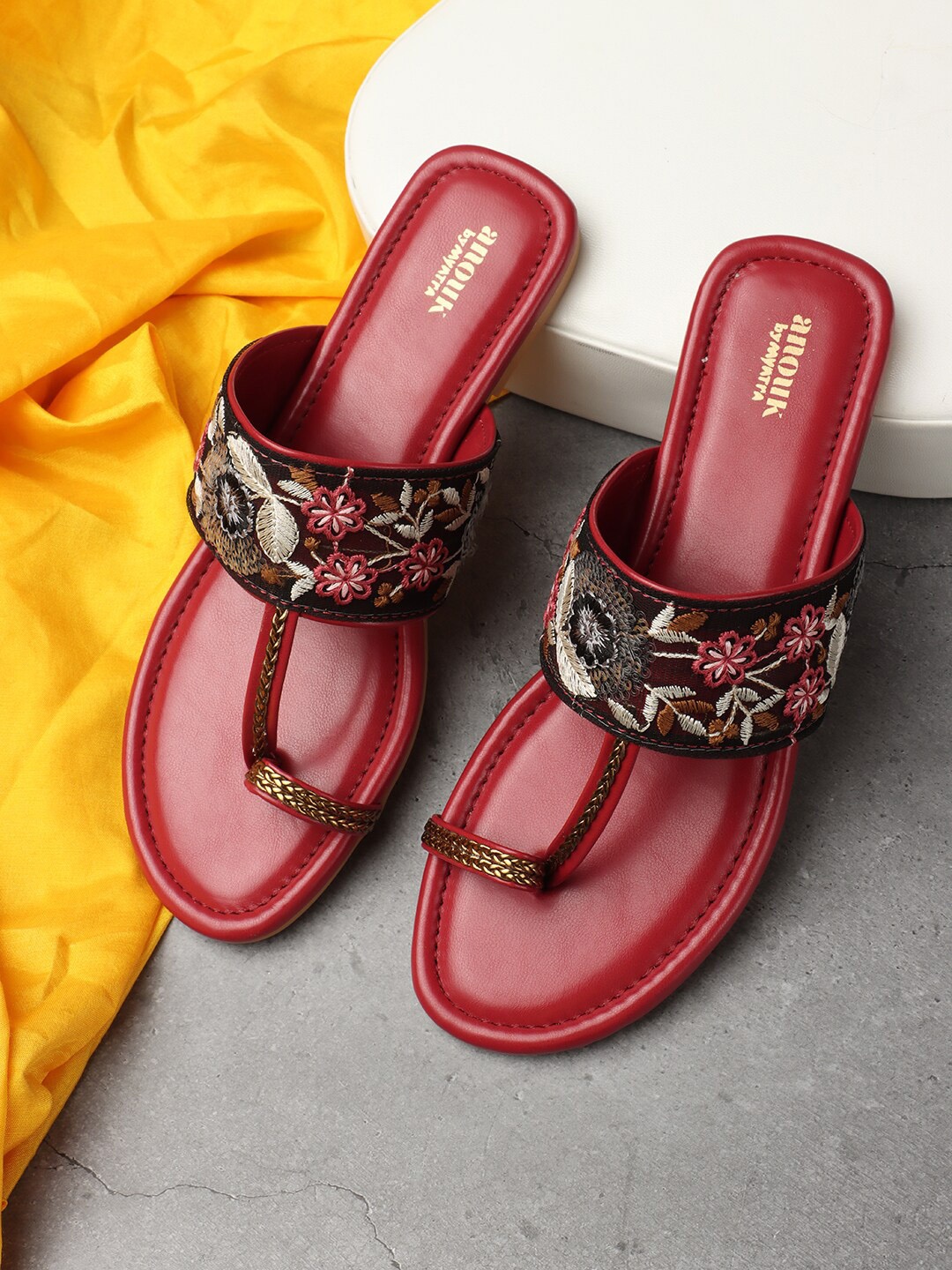 

Anouk Maroon & Cream Coloured Embellished Embroidered Open One Toe Flats