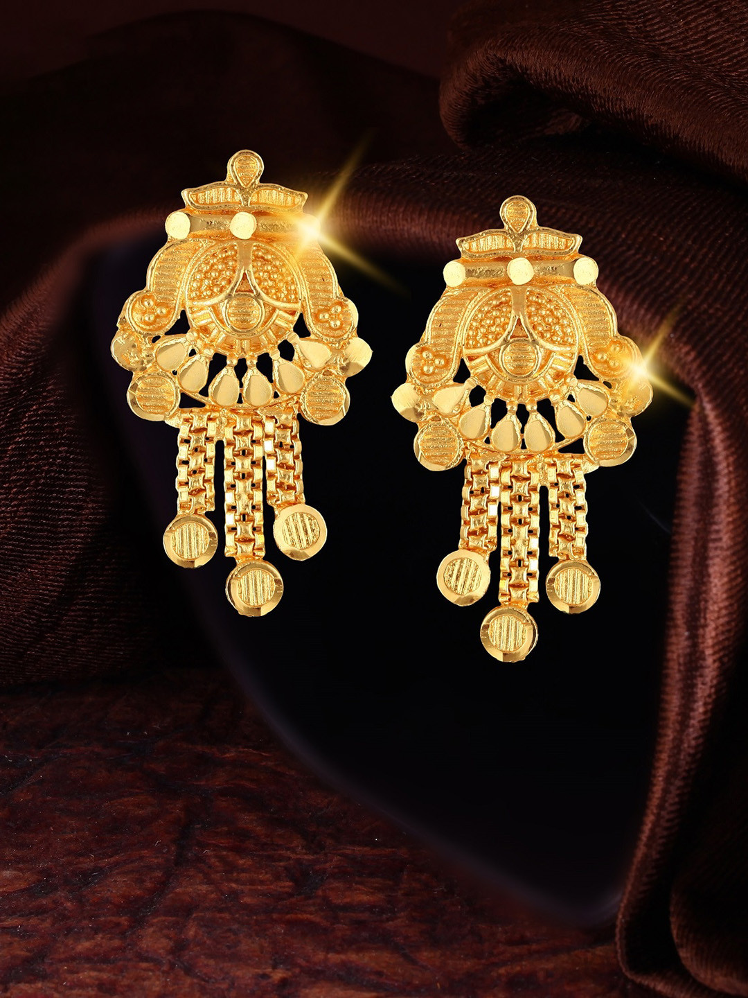 

Vighnaharta Gold-Plated Floral Studs Earrings