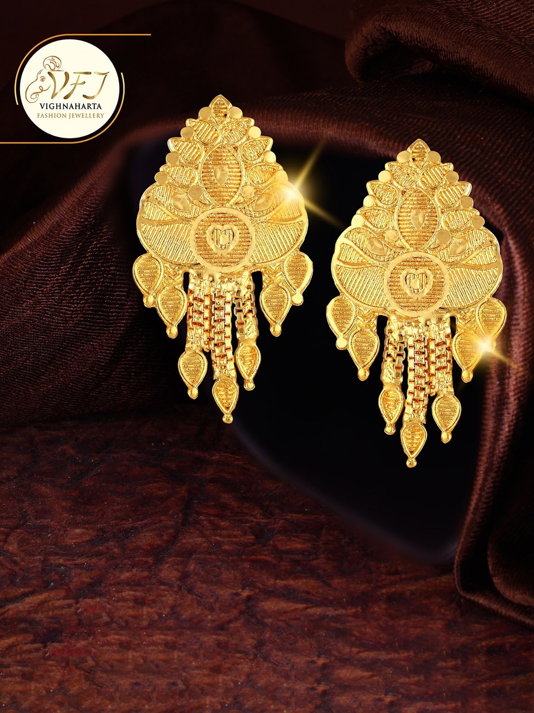 

Vighnaharta Gold-Plated Floral Studs Earrings