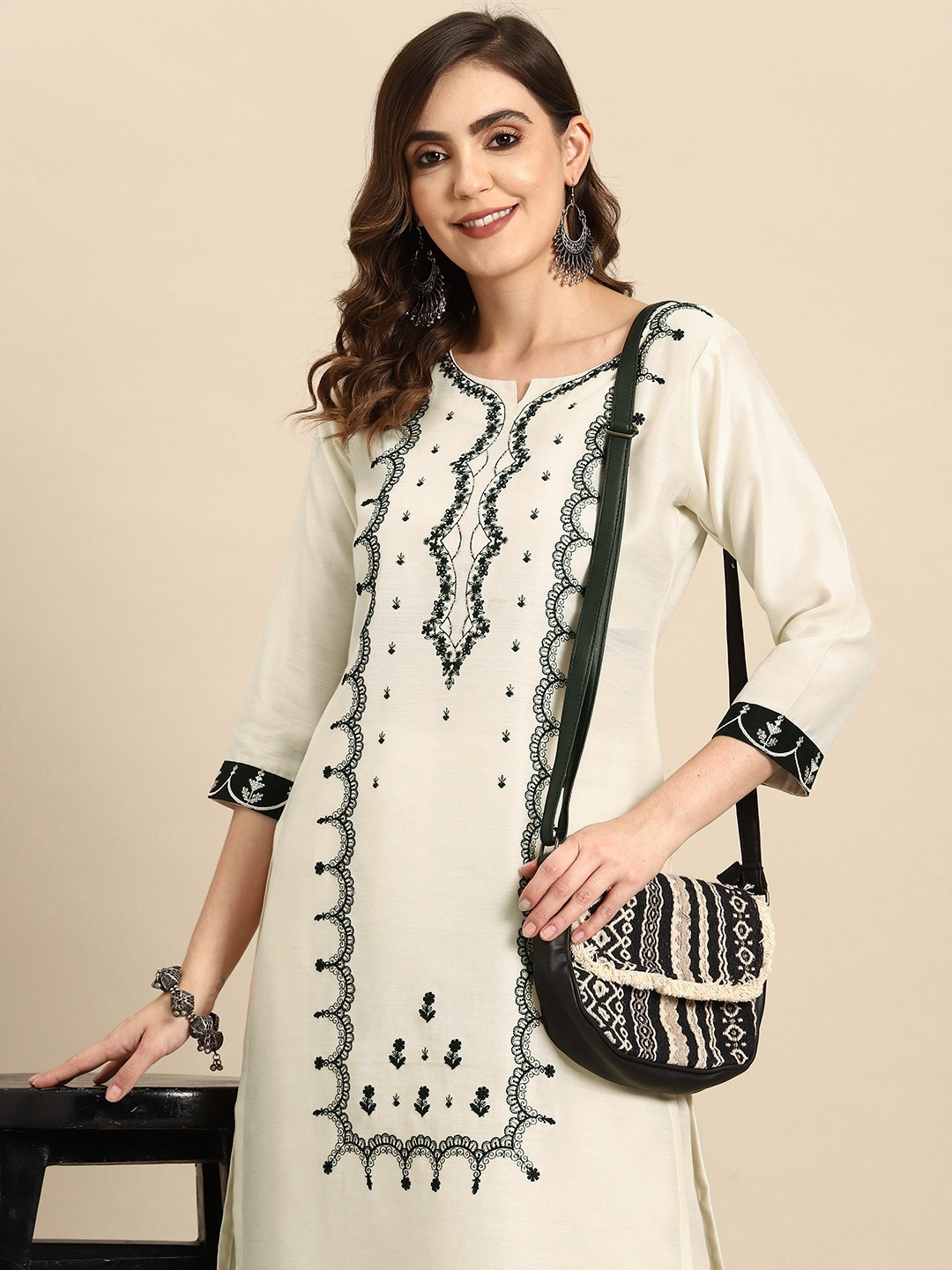 

Sangria Floral Embroidered Sequinned Kurta With Trousers, Off white