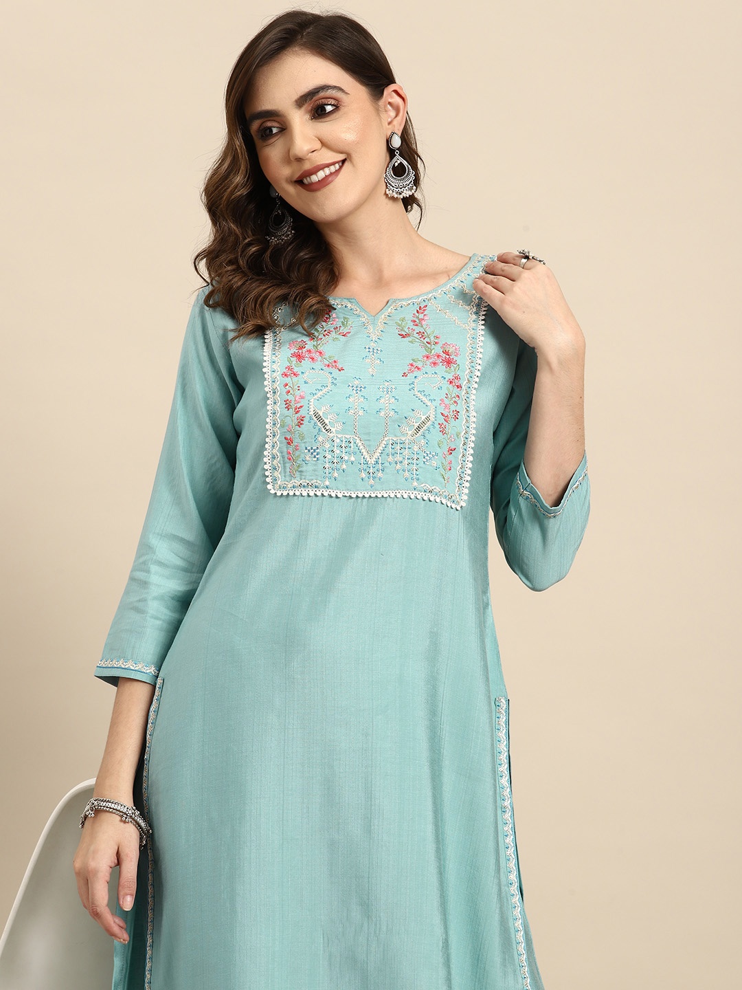 

Sangria Floral Embroidered Sequinned Kurta With Trousers, Blue
