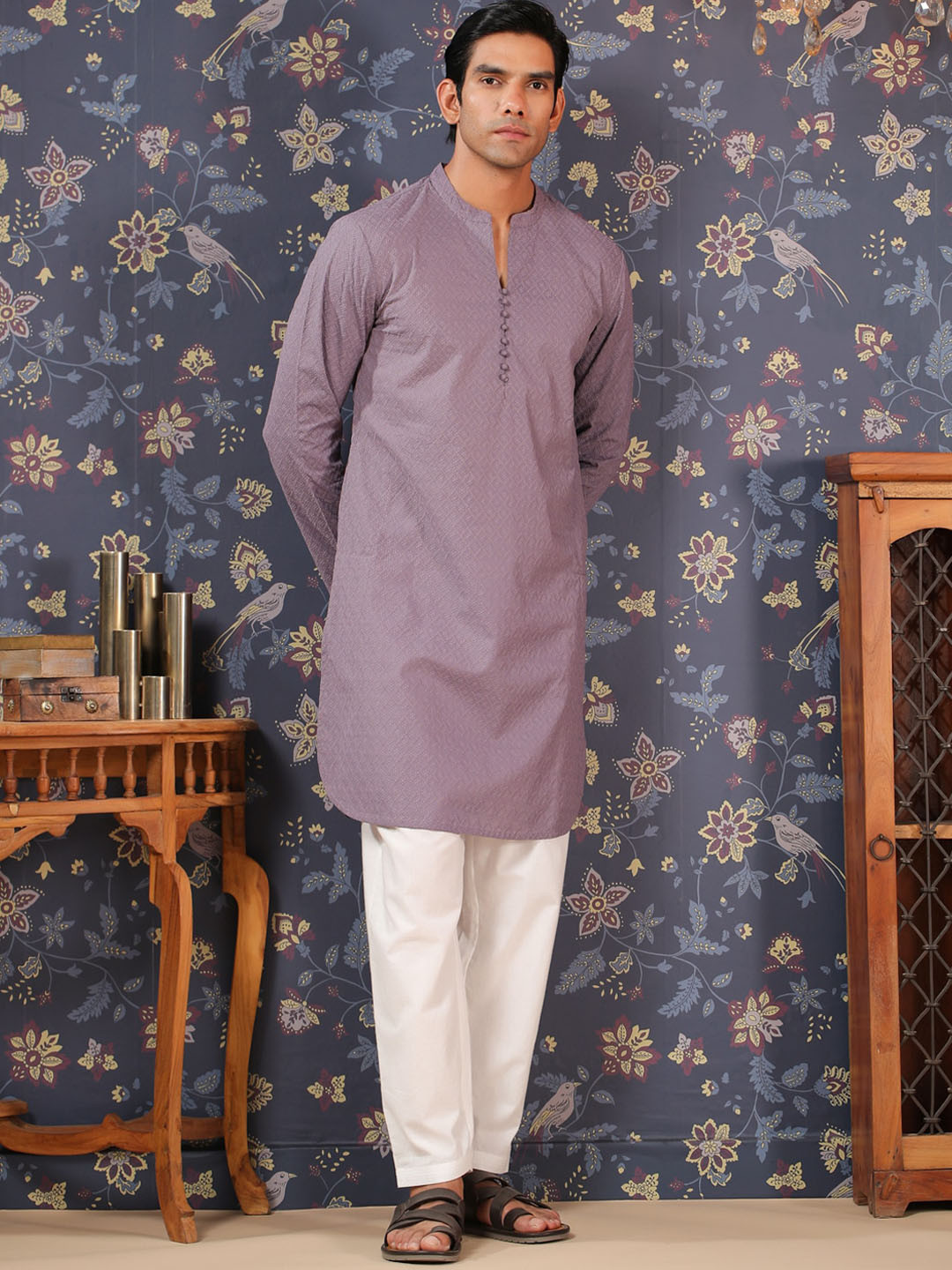 

House of Pataudi Ethnic Motif Embroidered Mandarin Collar Pure Cotton Kurta With Pyjama, Purple