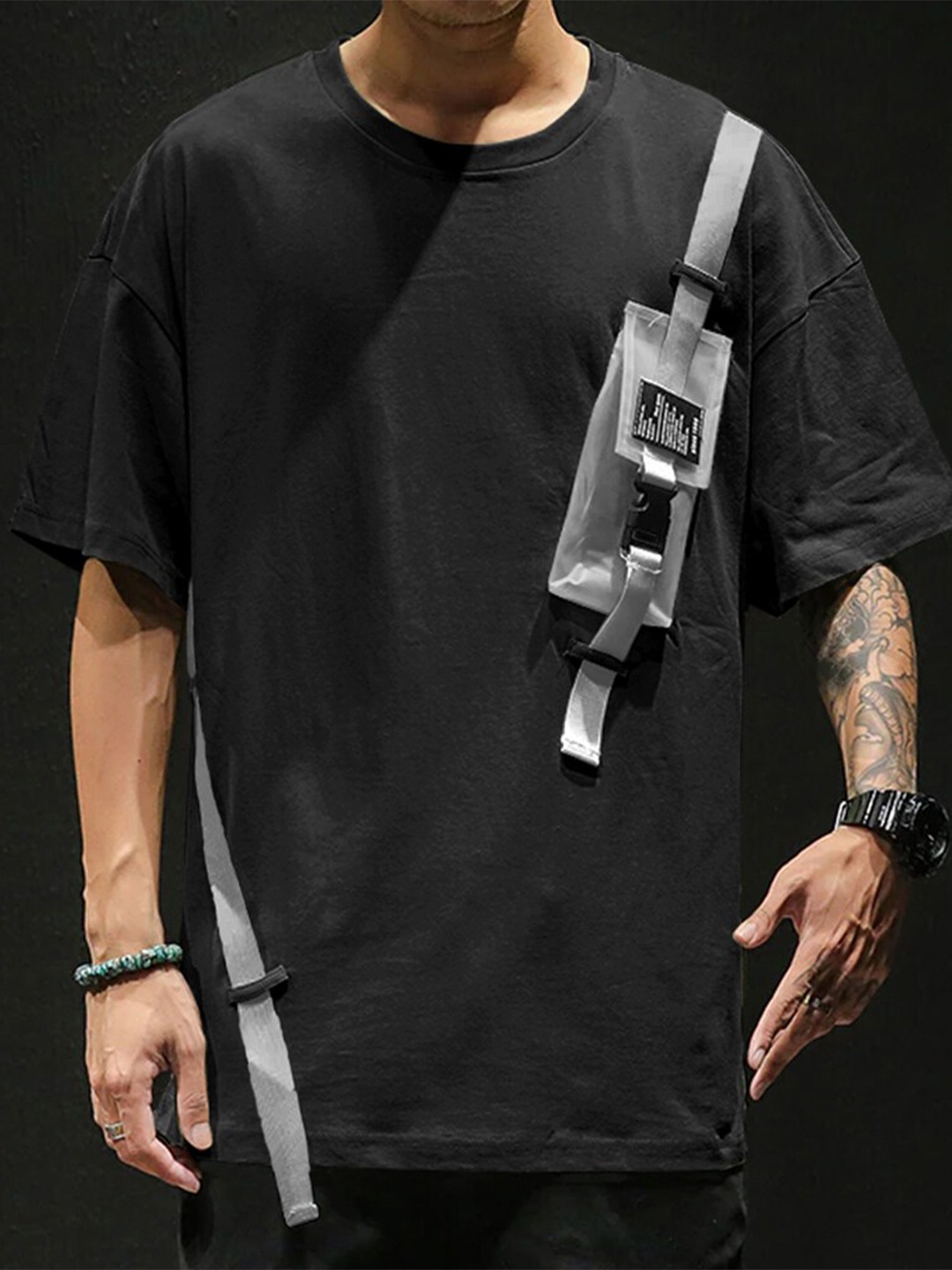 

Eyebogler Drop Shoulder Pocket Detailing Cotton Loose T-shirt, Black