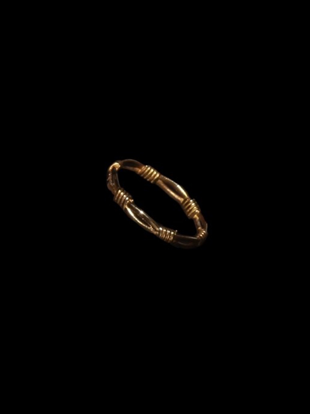 

HIFLYER JEWELS 925 Sterling Silver Gold-Plated Stone-Studded Finger Ring