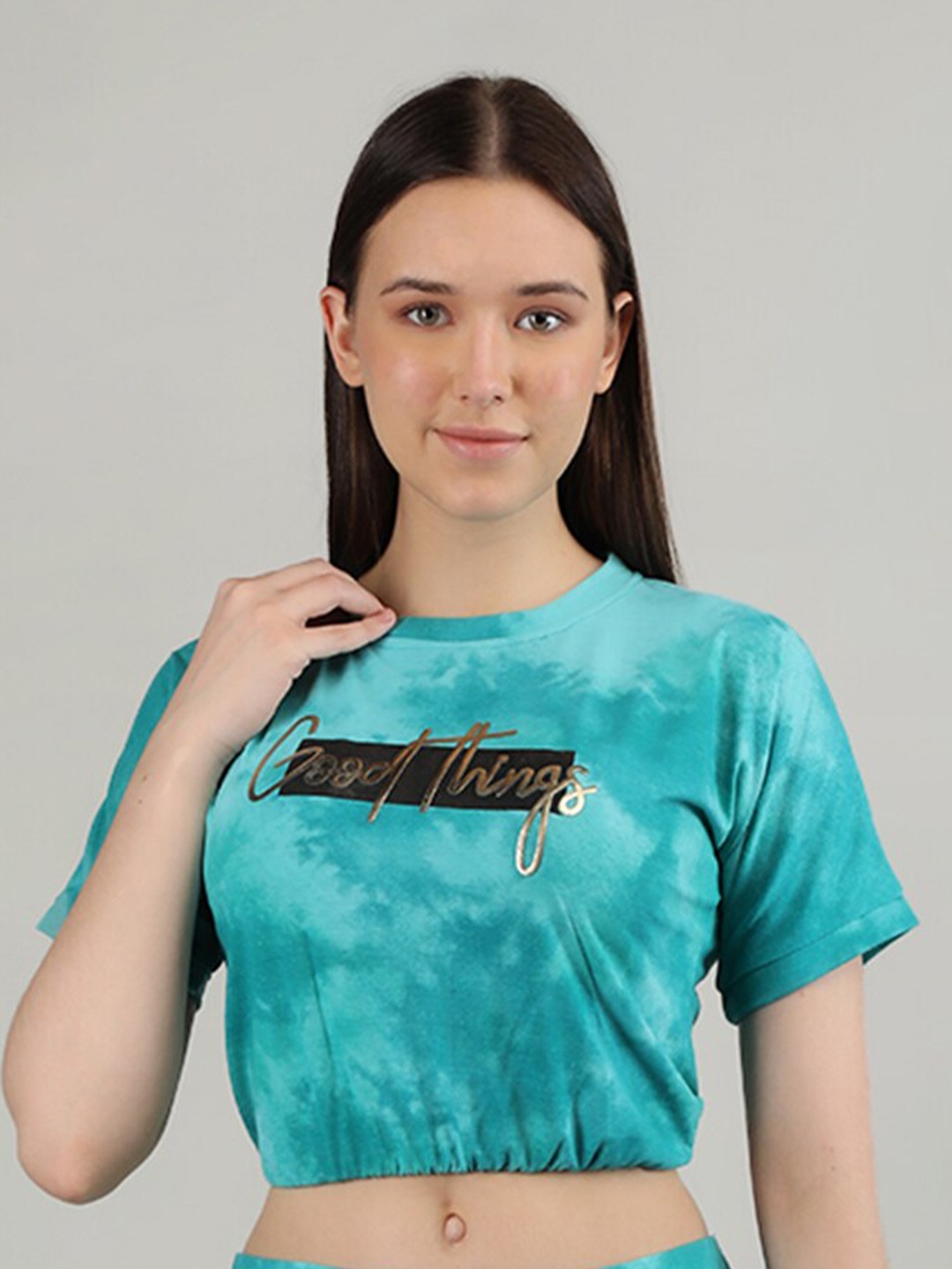 

Duchess Typography Printed Cotton Crop T-shirt, Green