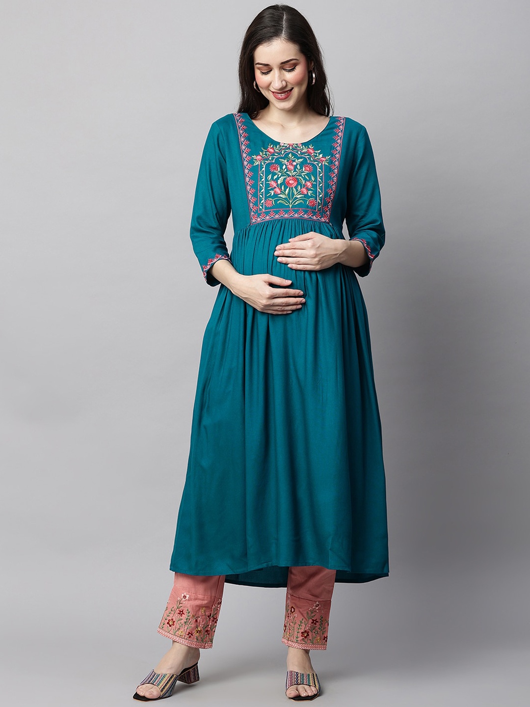 

MomToBe Floral Yoke Design Thread Work Maternity Anarkali Sustainable Kurta, Blue