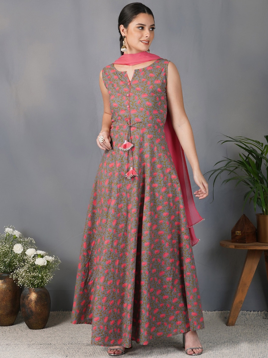 

METRO-FASHION Floral Printed Sleeveless Maxi Ethnic Dress With Dupatta, Grey