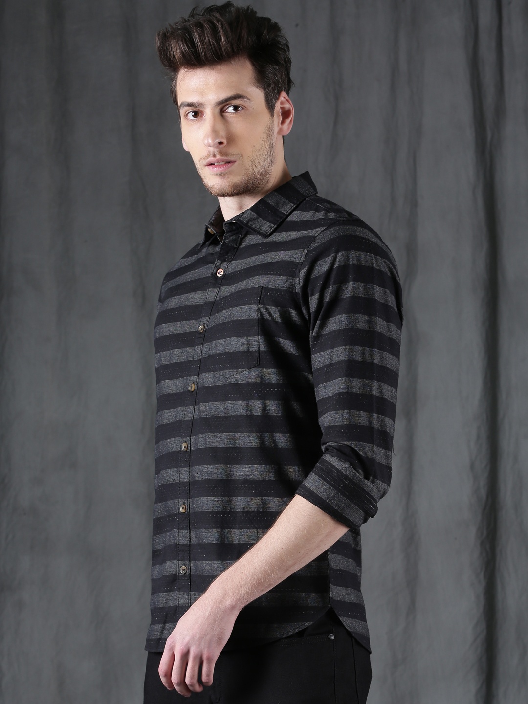 

WROGN Men Black Slim Fit Striped Casual Shirt