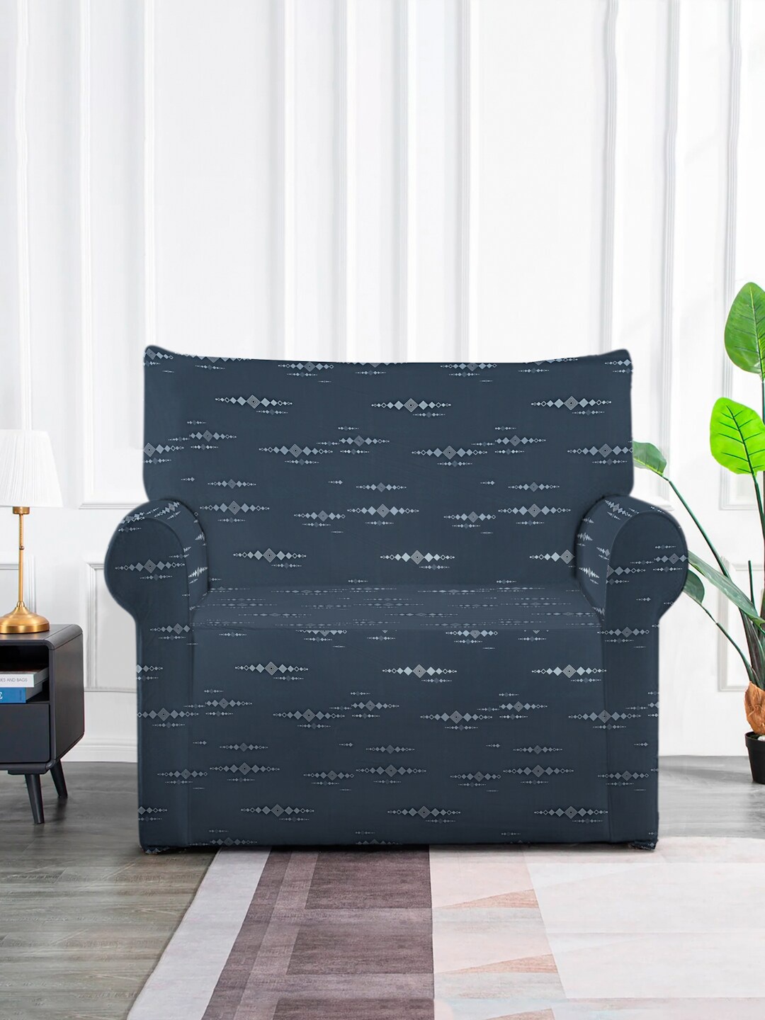 

MULTITEX Grey & White 3 Pieces Geometric Printed Fitted 5-Seater Sofa Covers