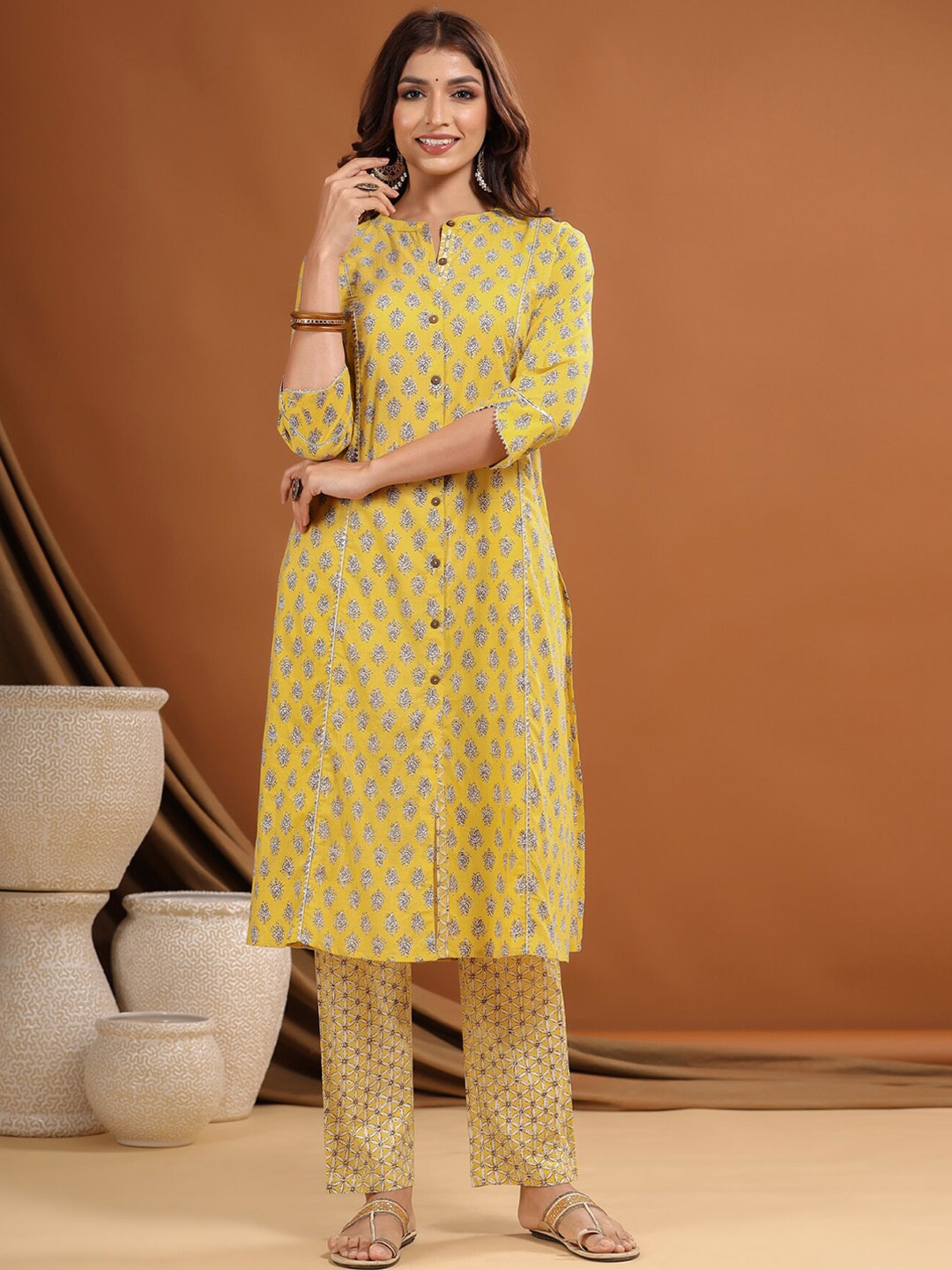 

The Kurta Express Floral Printed Pure Cotton Kurta With Trousers, Yellow