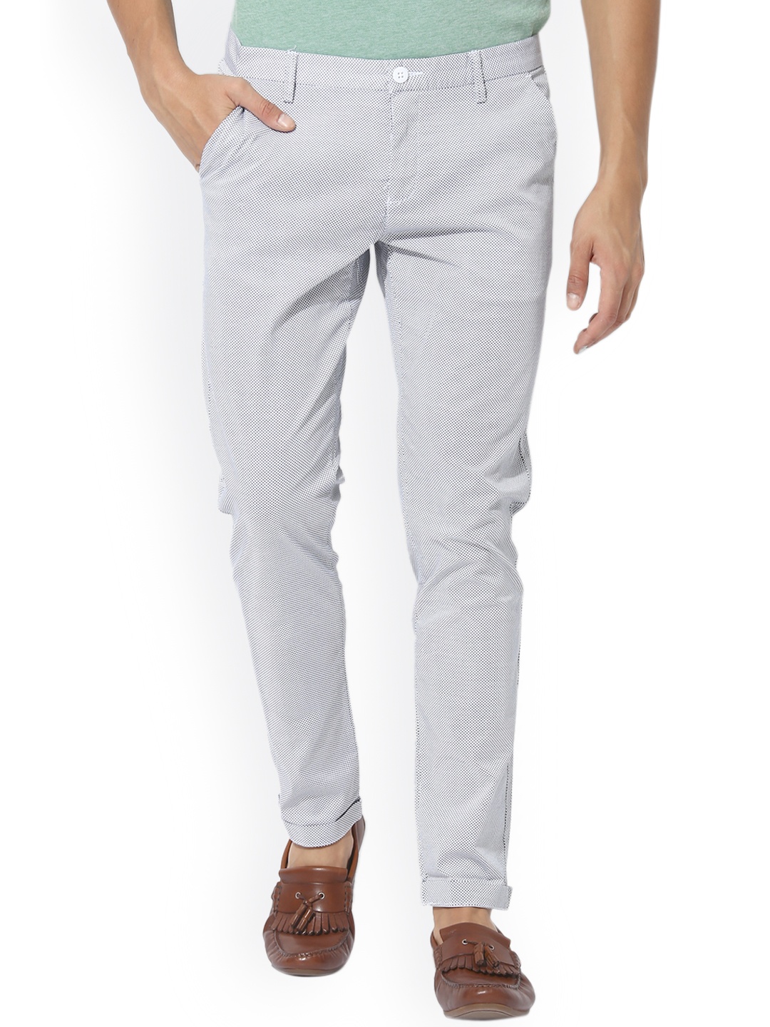 

Bruun & Stengade Men White & Black Slim Fit Solid Chinos