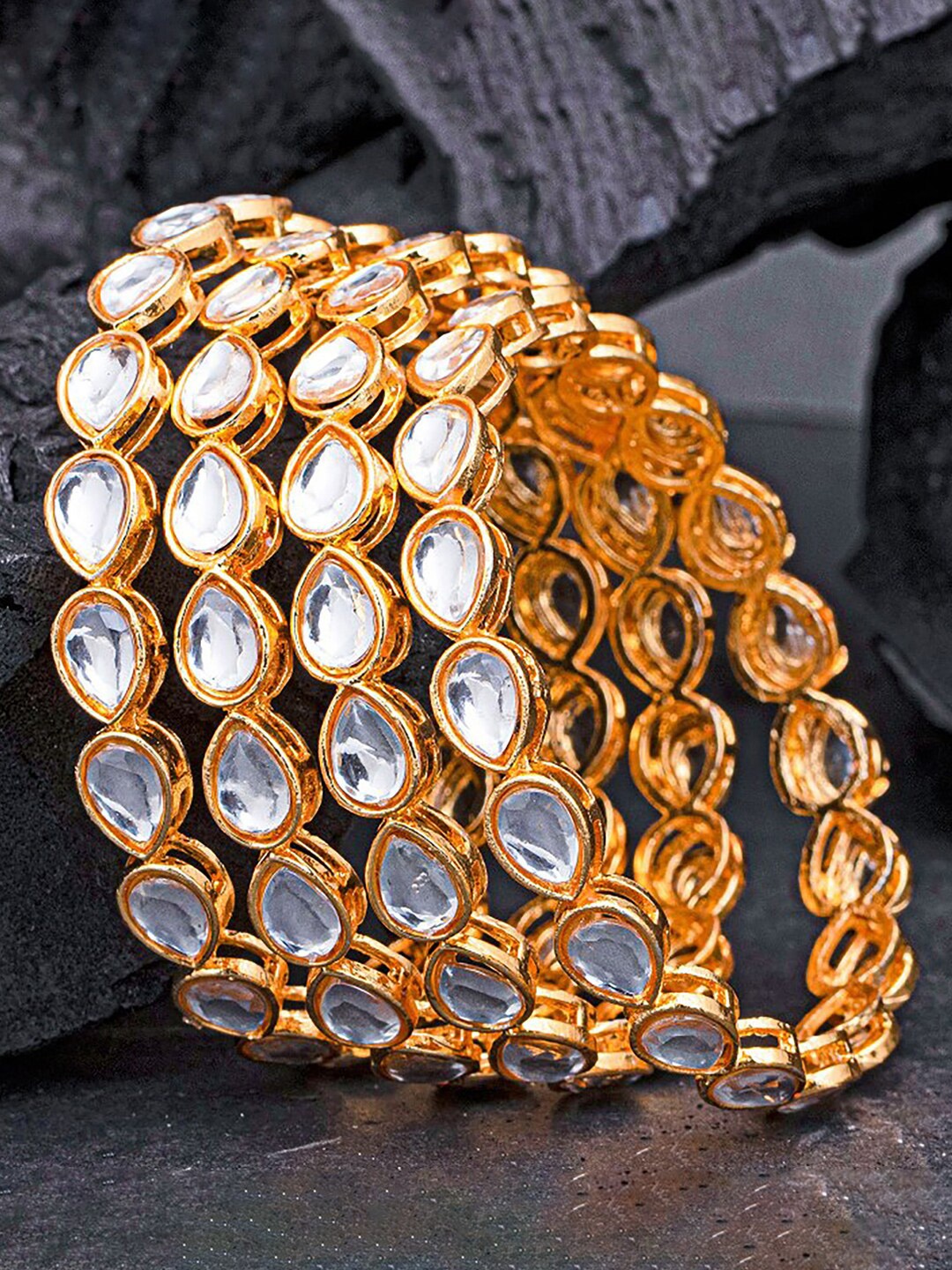 

Sukkhi Set Of 4 Gold-Plated & Kundan-Studded Bangles