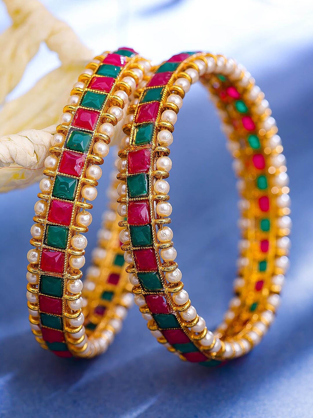 Sukkhi Set Of 2 Gold-Plated Stone Studded & Beaded Bangles