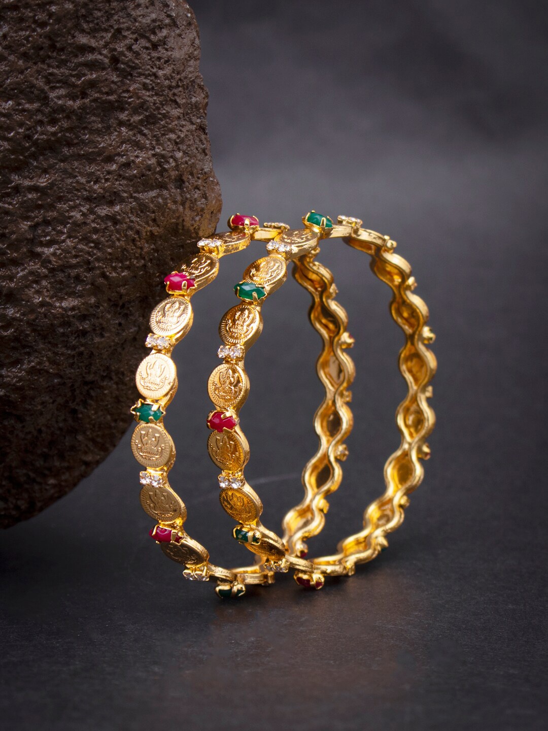 

Sukkhi Set of 2 Gold-Plated Artificial Stones and Beads Studded Bangles