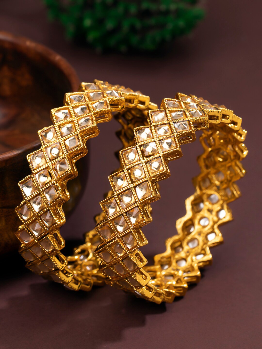 

Sukkhi Set of 2 Gold-Plated Kundan Studded Bangles