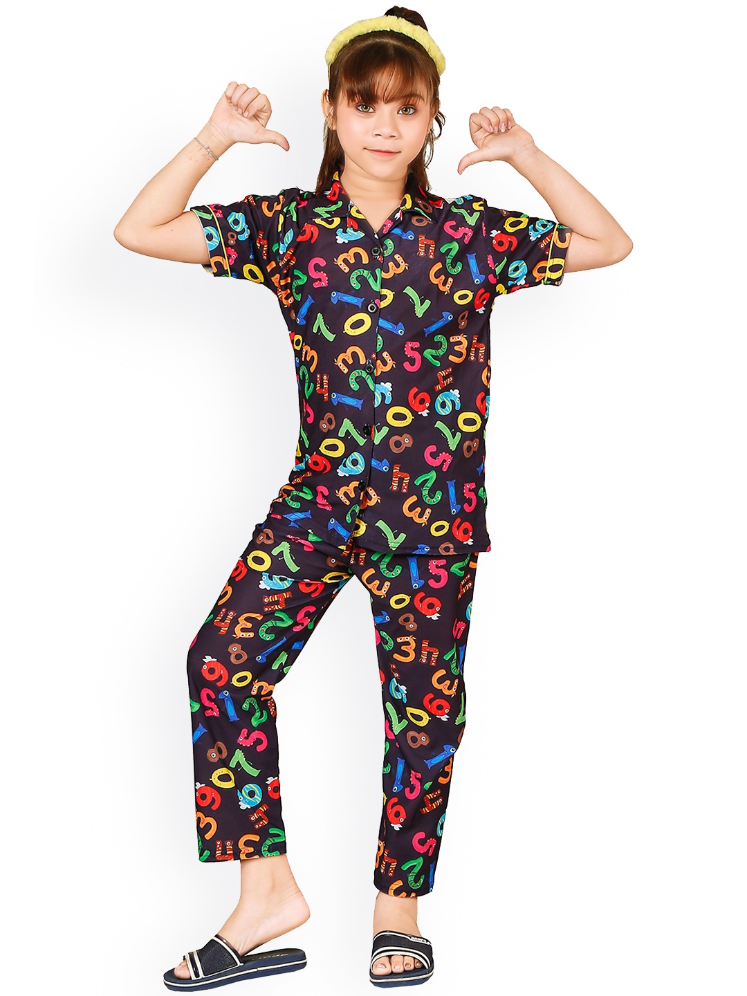 

BURBN Girls Navy Blue & Green Printed Night suit
