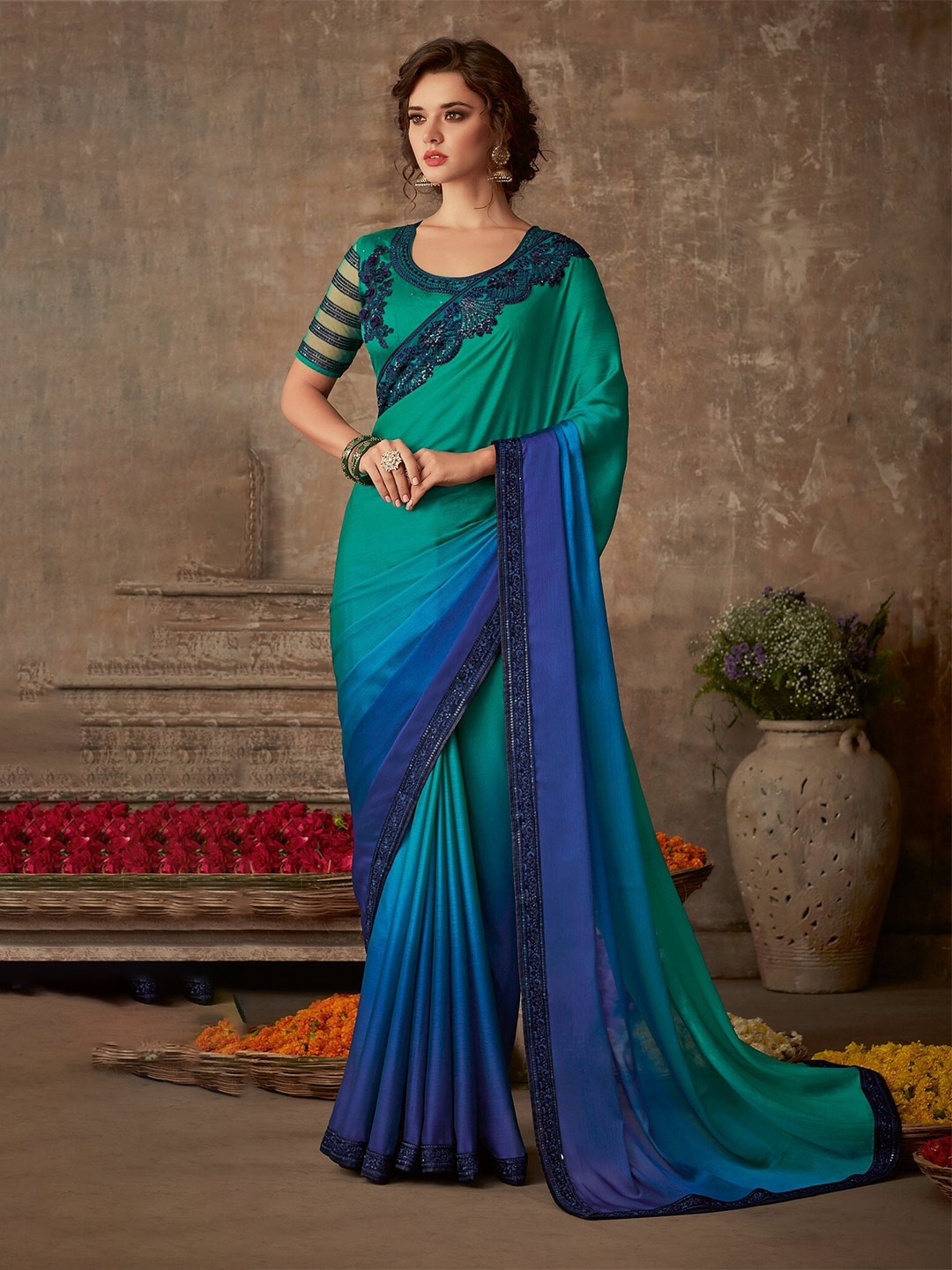 

DIVASTRI Sequinned Pure Chiffon Saree, Blue