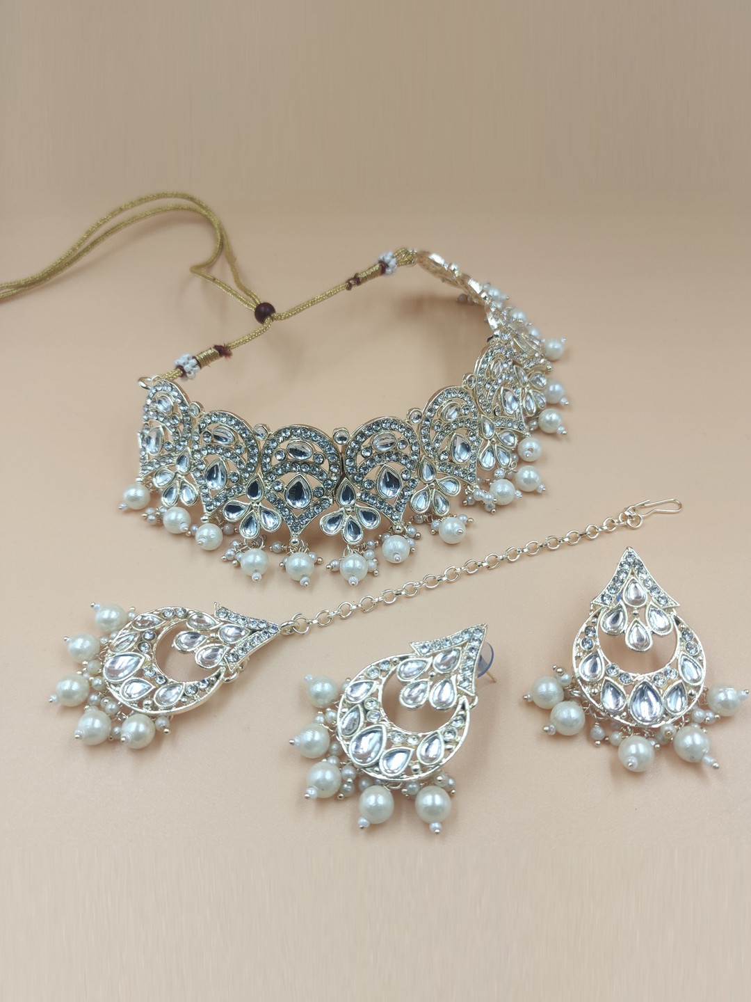 

Rhymee Gold-Plated Kundan-Studded & Beaded Jewellery Set