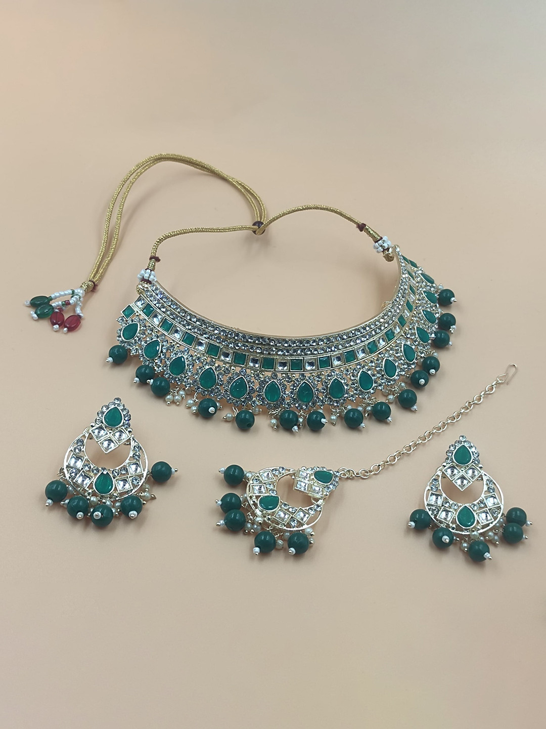 

Rhymee Gold-Plated Kundan-Studded & Beaded Choker Jewellery Set