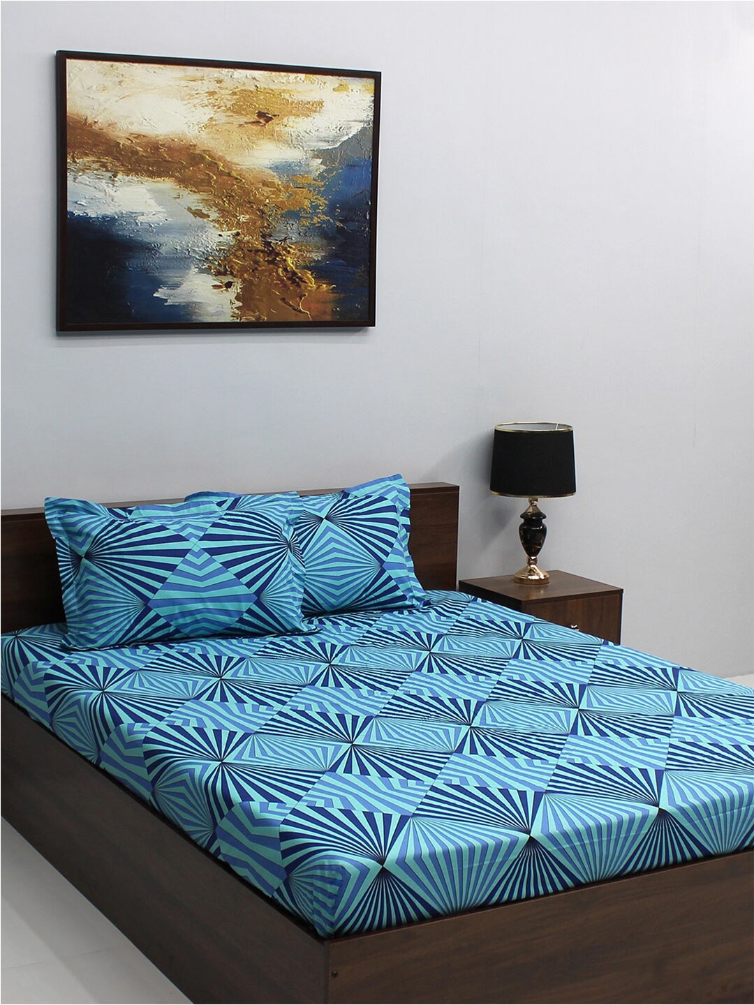 

BOMBAY DYEING Blue Geometric Cotton 120 TC Queen Bedsheet With 2 Pillow Covers
