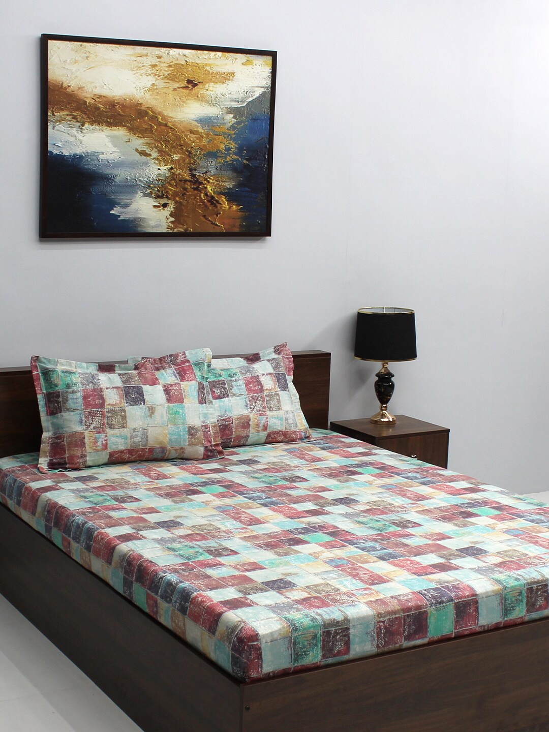

BOMBAY DYEING Dream Lover Blue Geometric 104 TC Cotton Queen Bedsheet & 2 Pillow Covers
